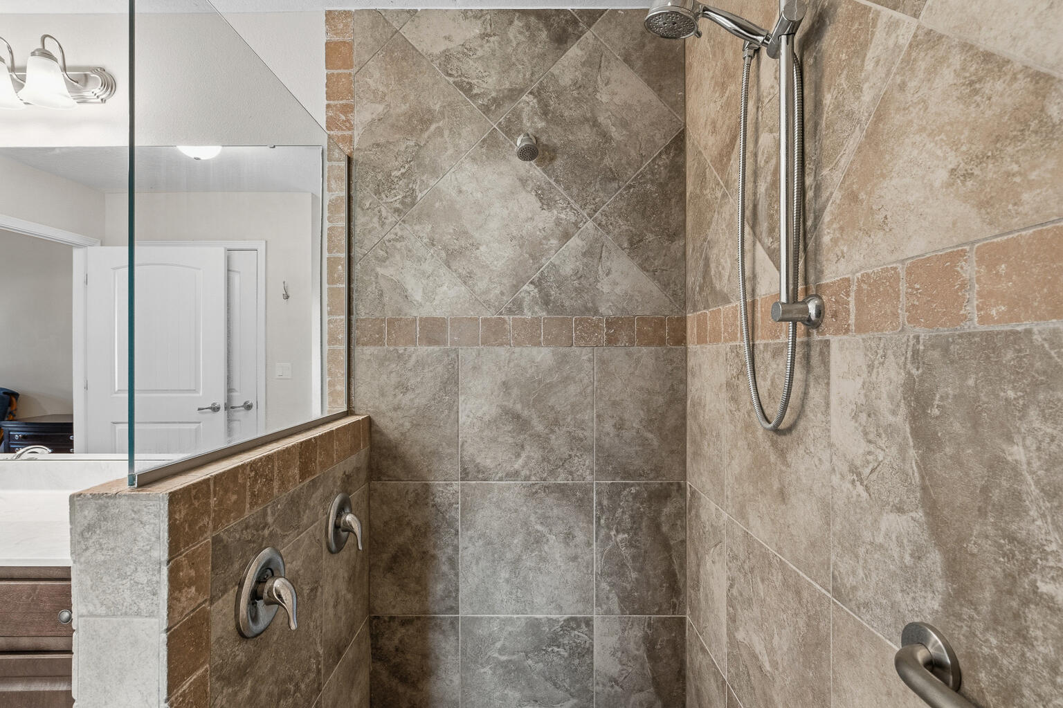 Nature Lake - Residential