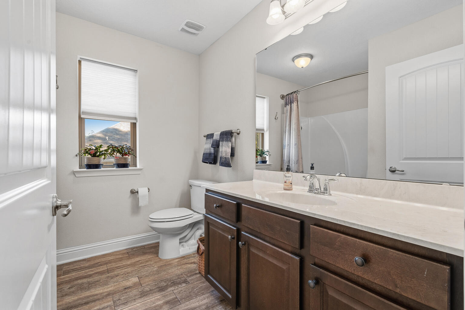 Nature Lake - Residential