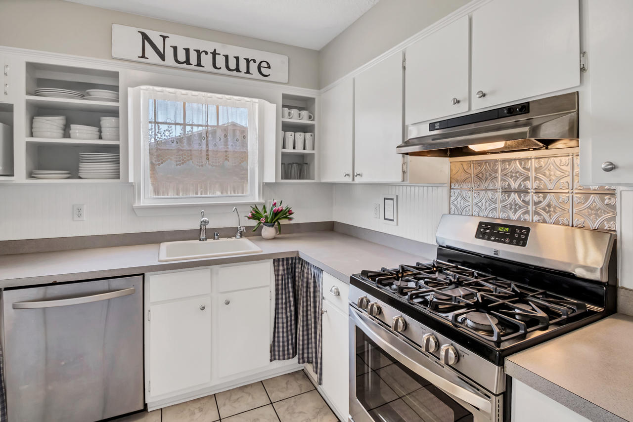 PALM ESTATES UNIT 2 - Residential