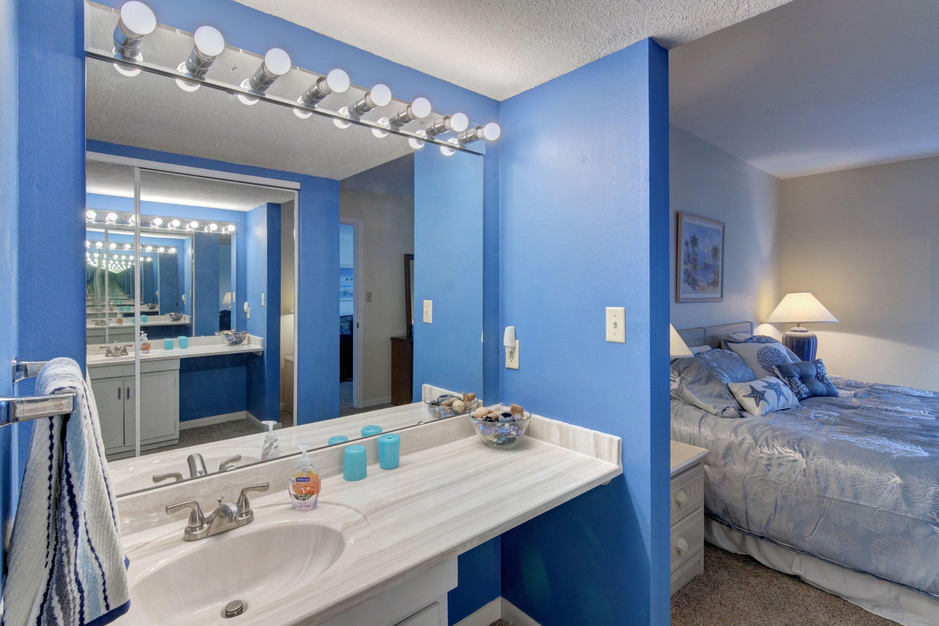 EMERALD ISLE - Residential