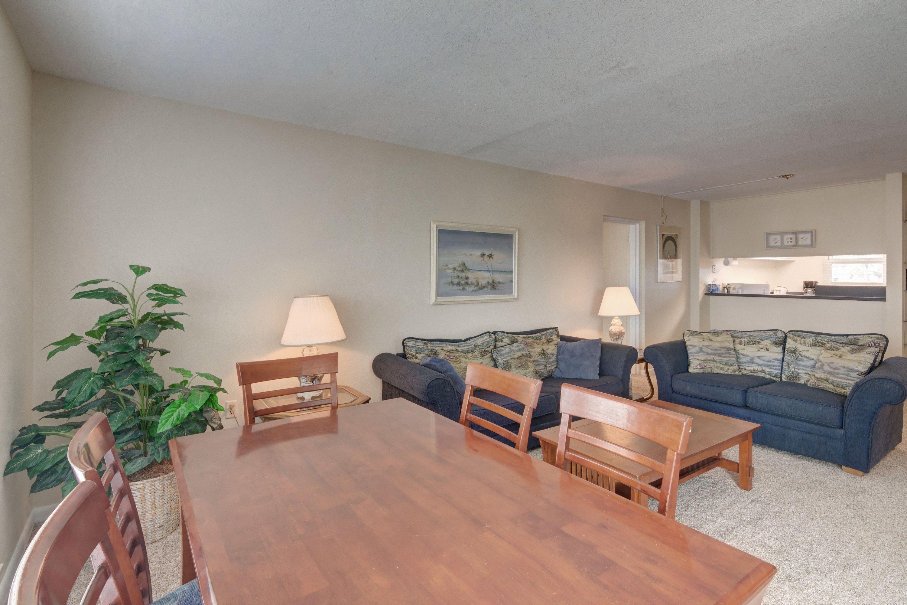 EMERALD ISLE - Residential