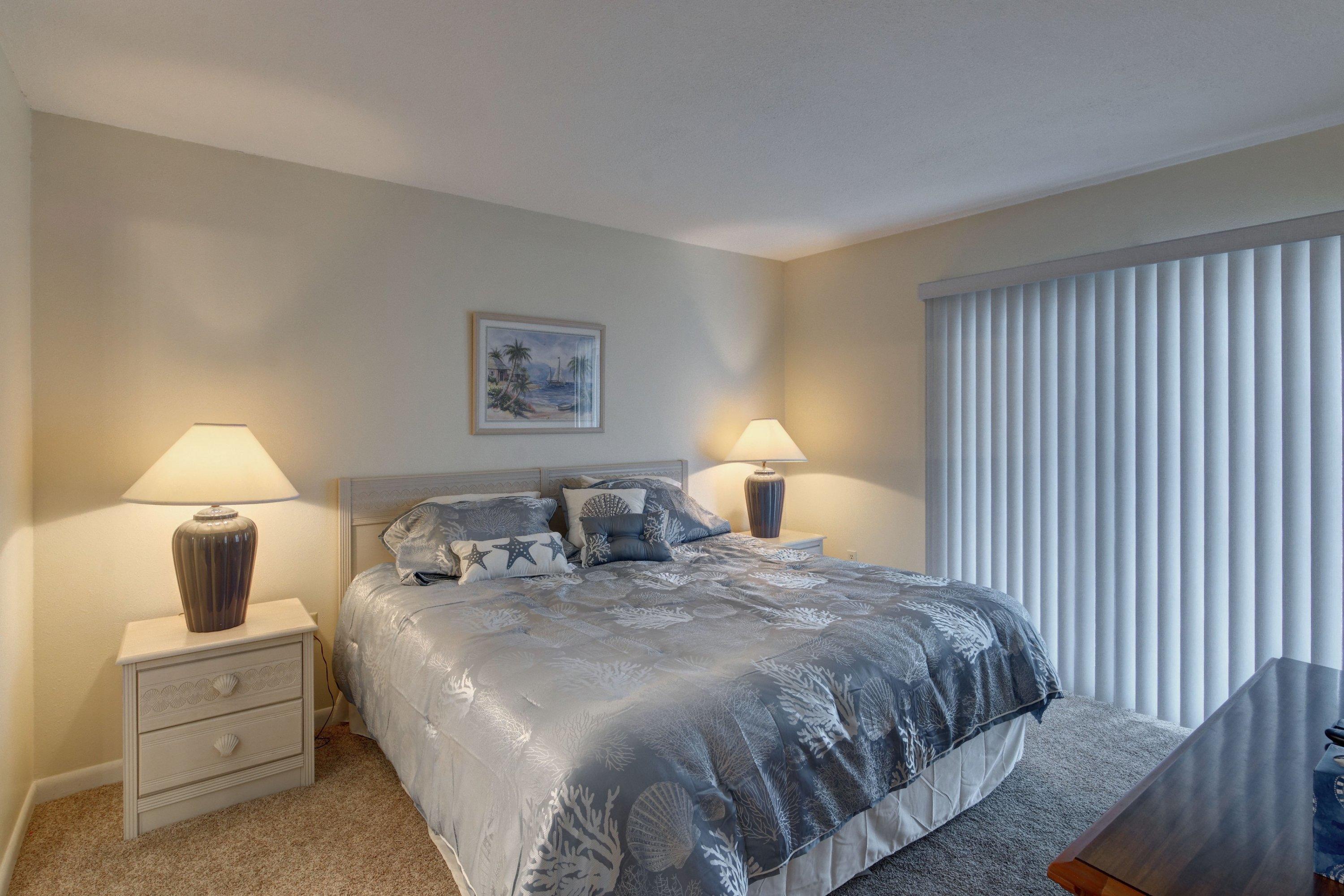 EMERALD ISLE - Residential