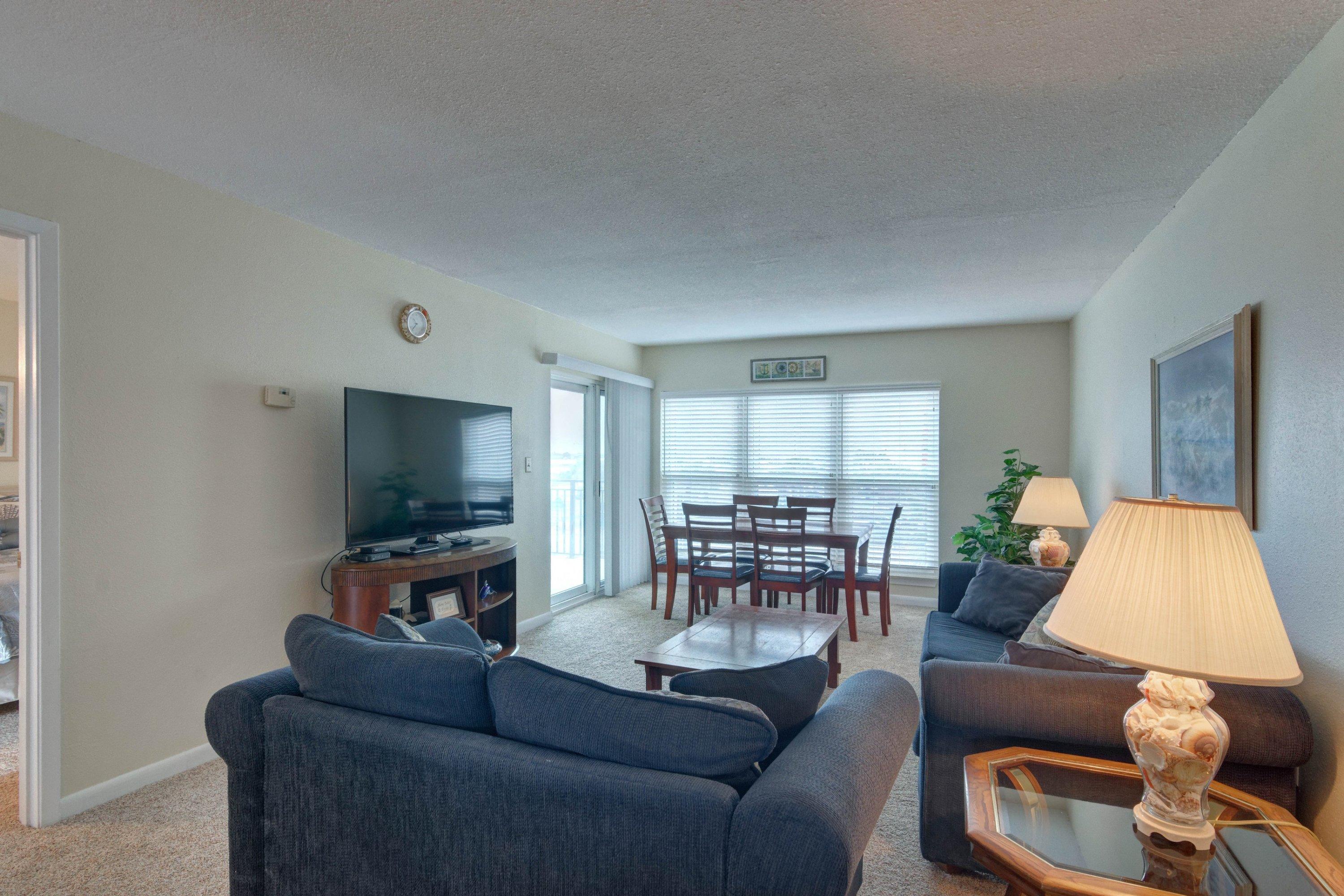 EMERALD ISLE - Residential