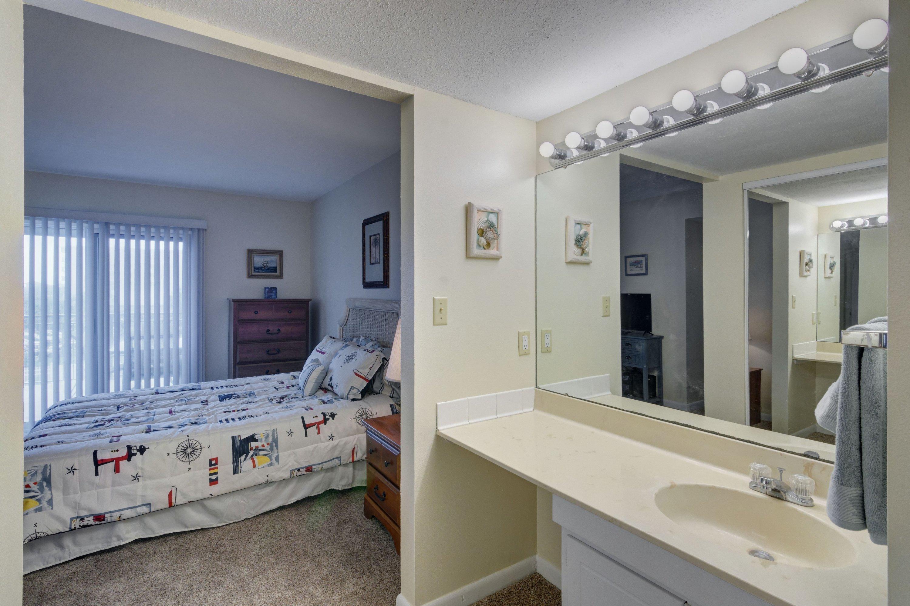 EMERALD ISLE - Residential