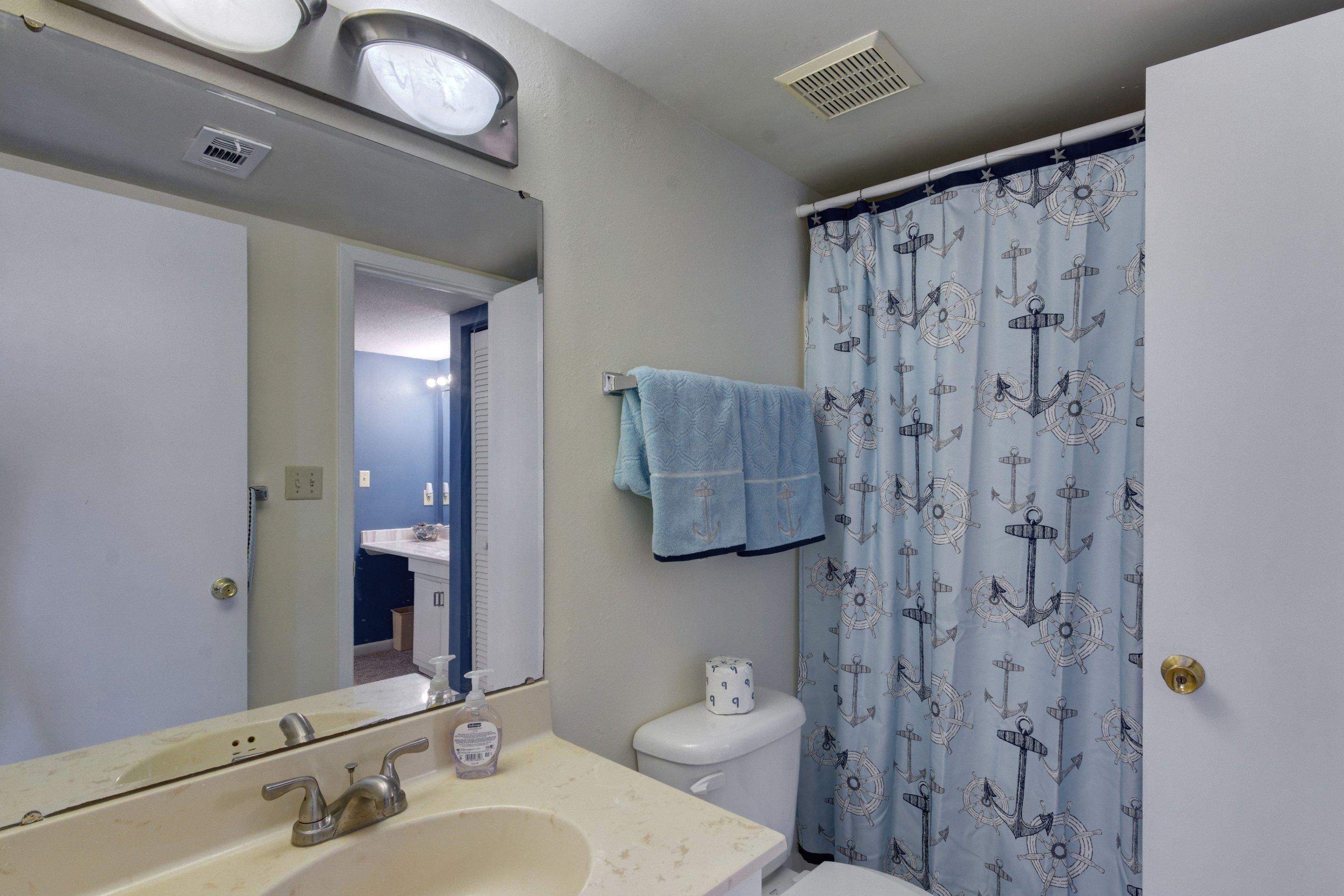 EMERALD ISLE - Residential