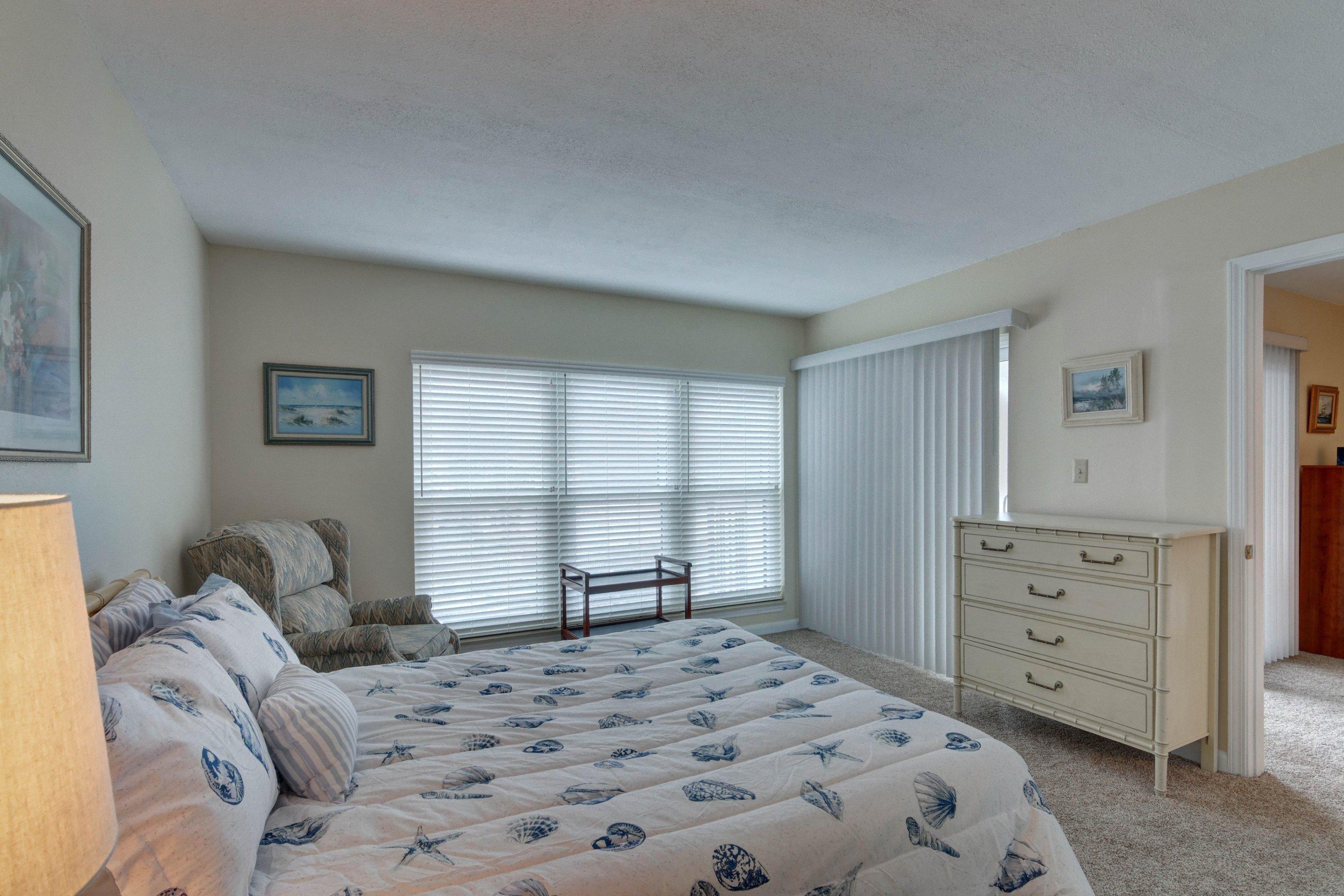 EMERALD ISLE - Residential