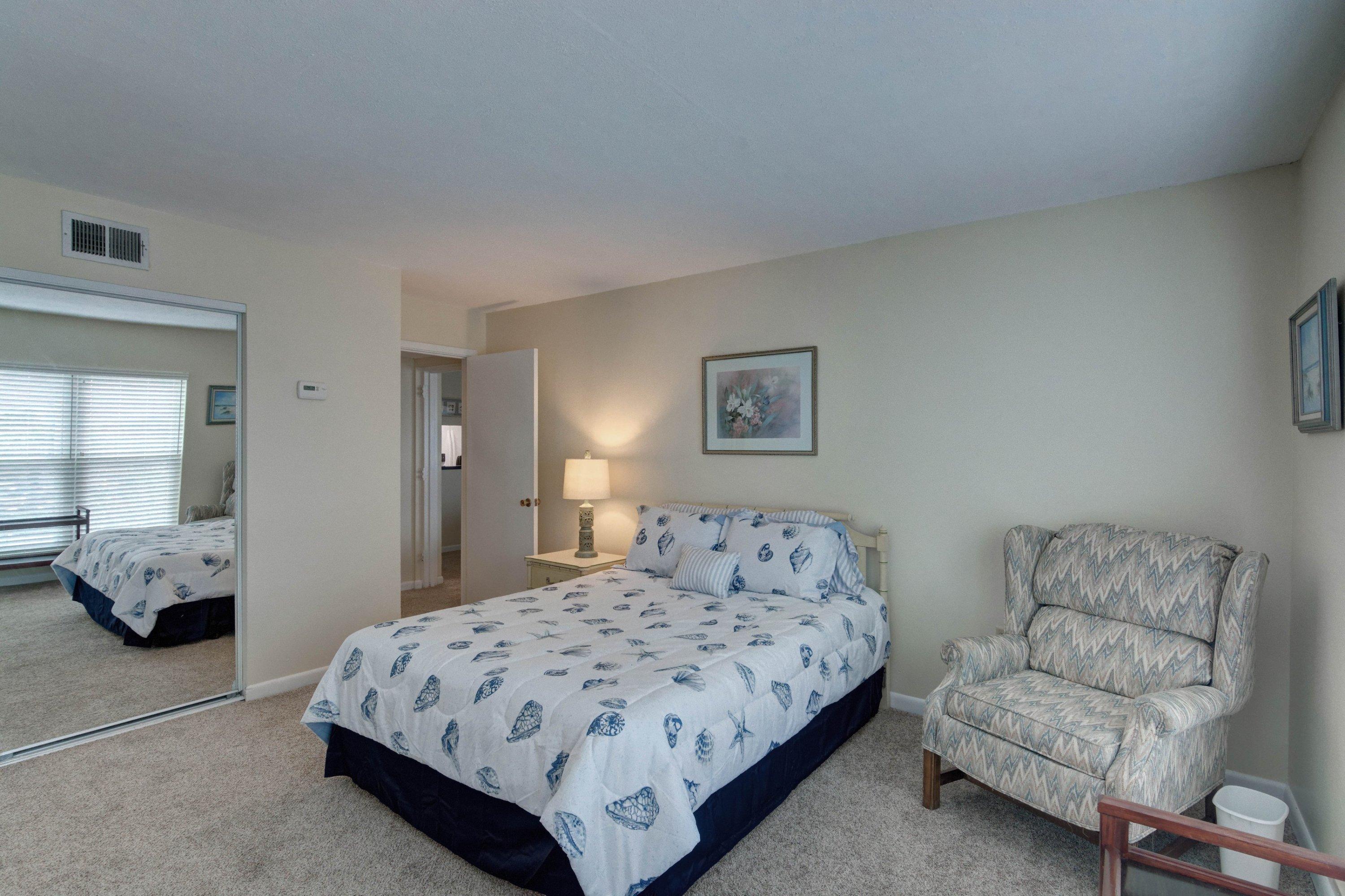 EMERALD ISLE - Residential