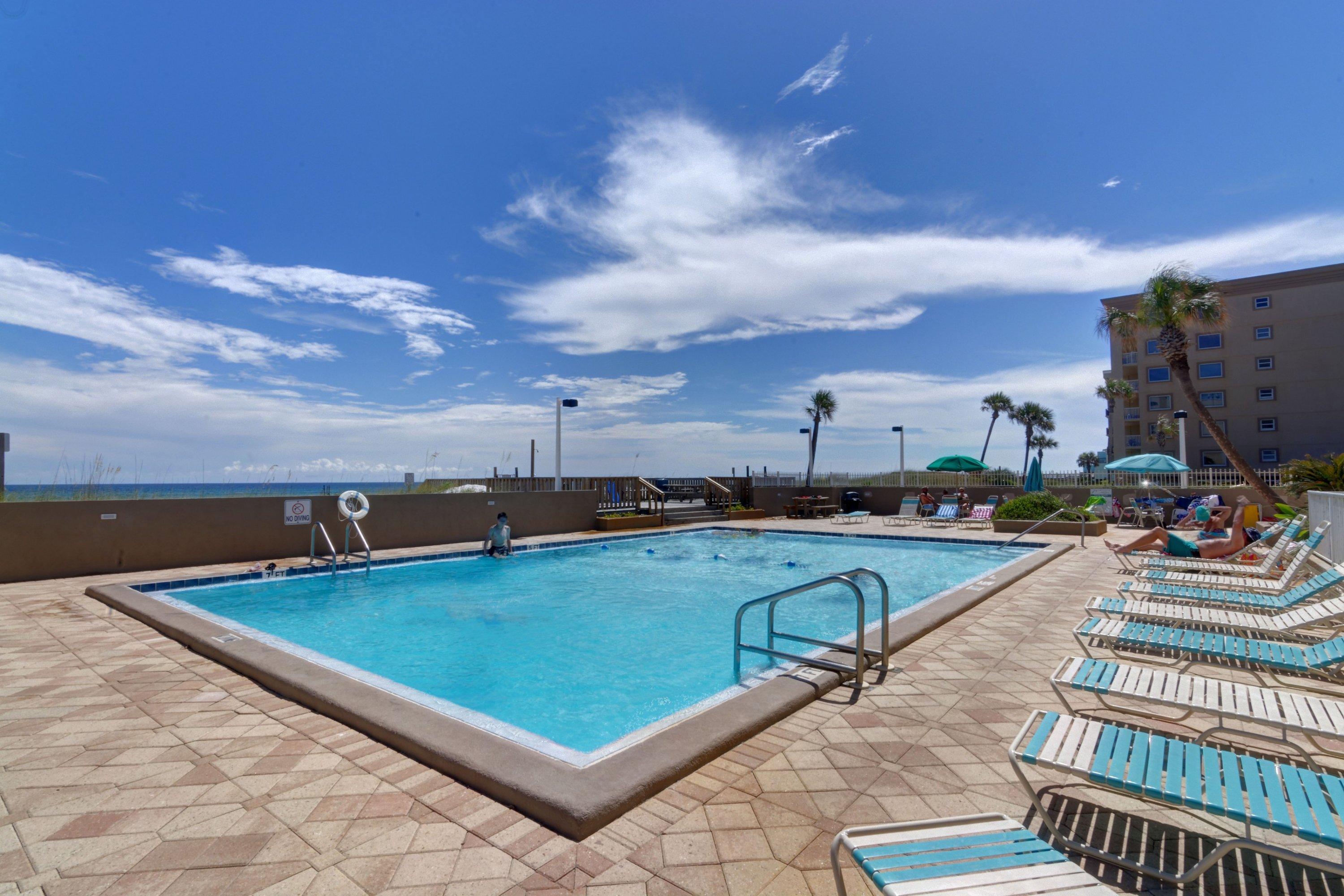 EMERALD ISLE - Residential