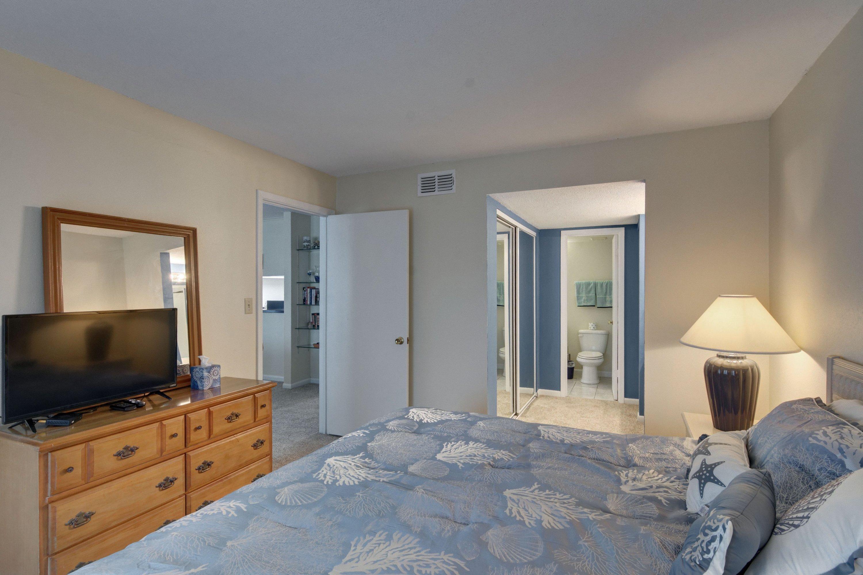 EMERALD ISLE - Residential