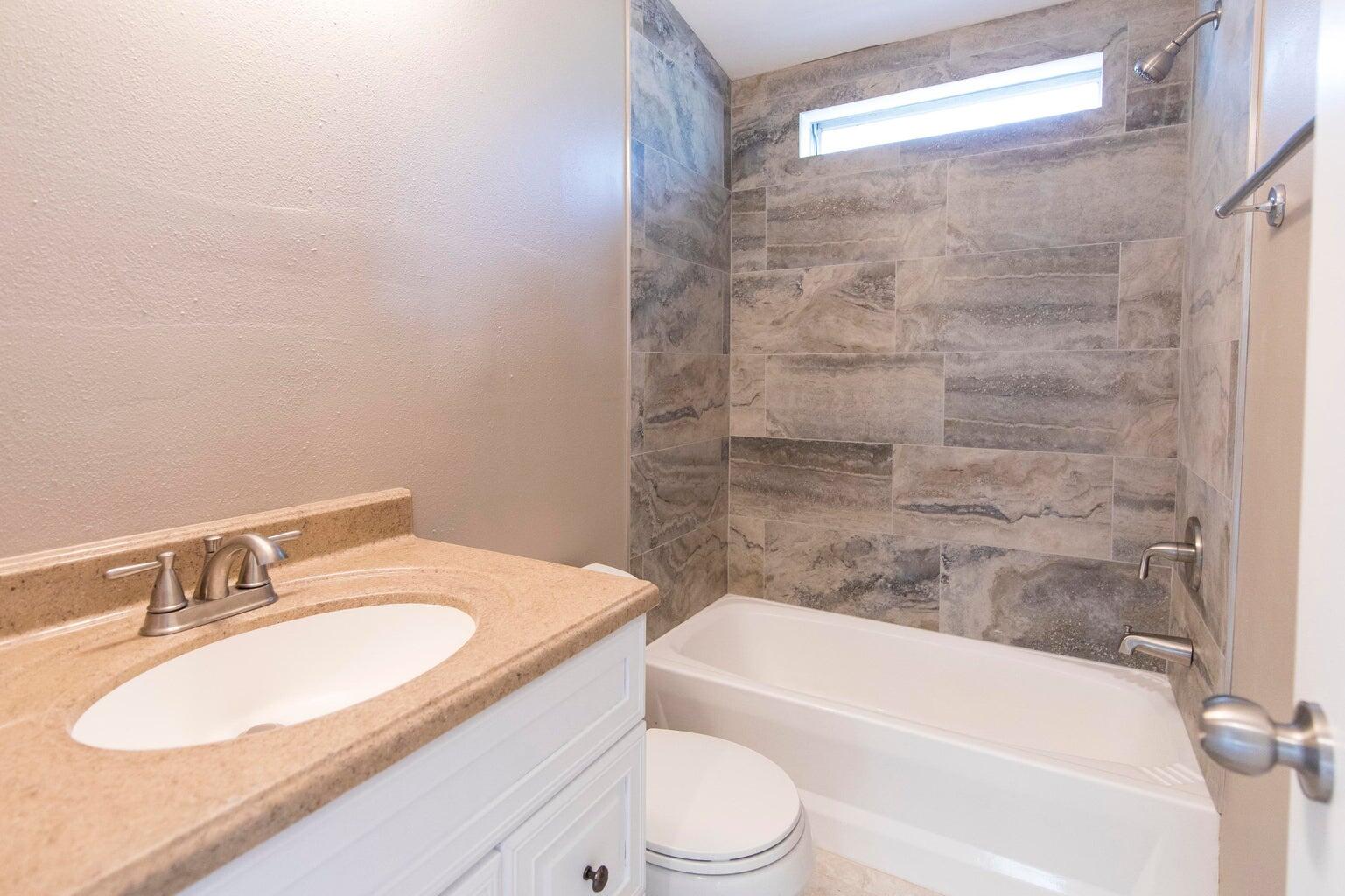 FREEPORT TOWN OF - Residential