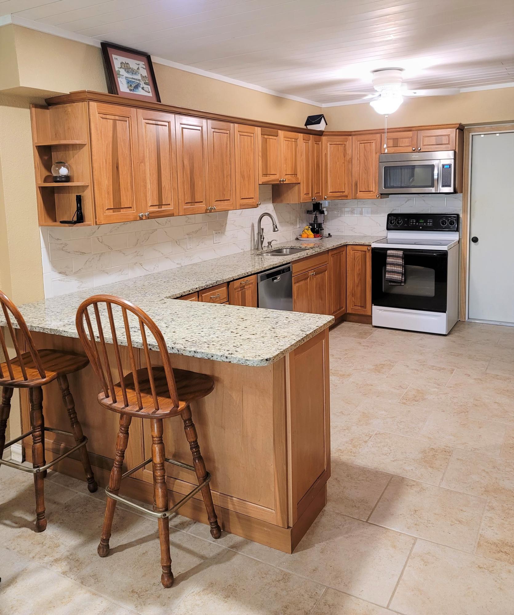 BAYWOOD T/H - Residential