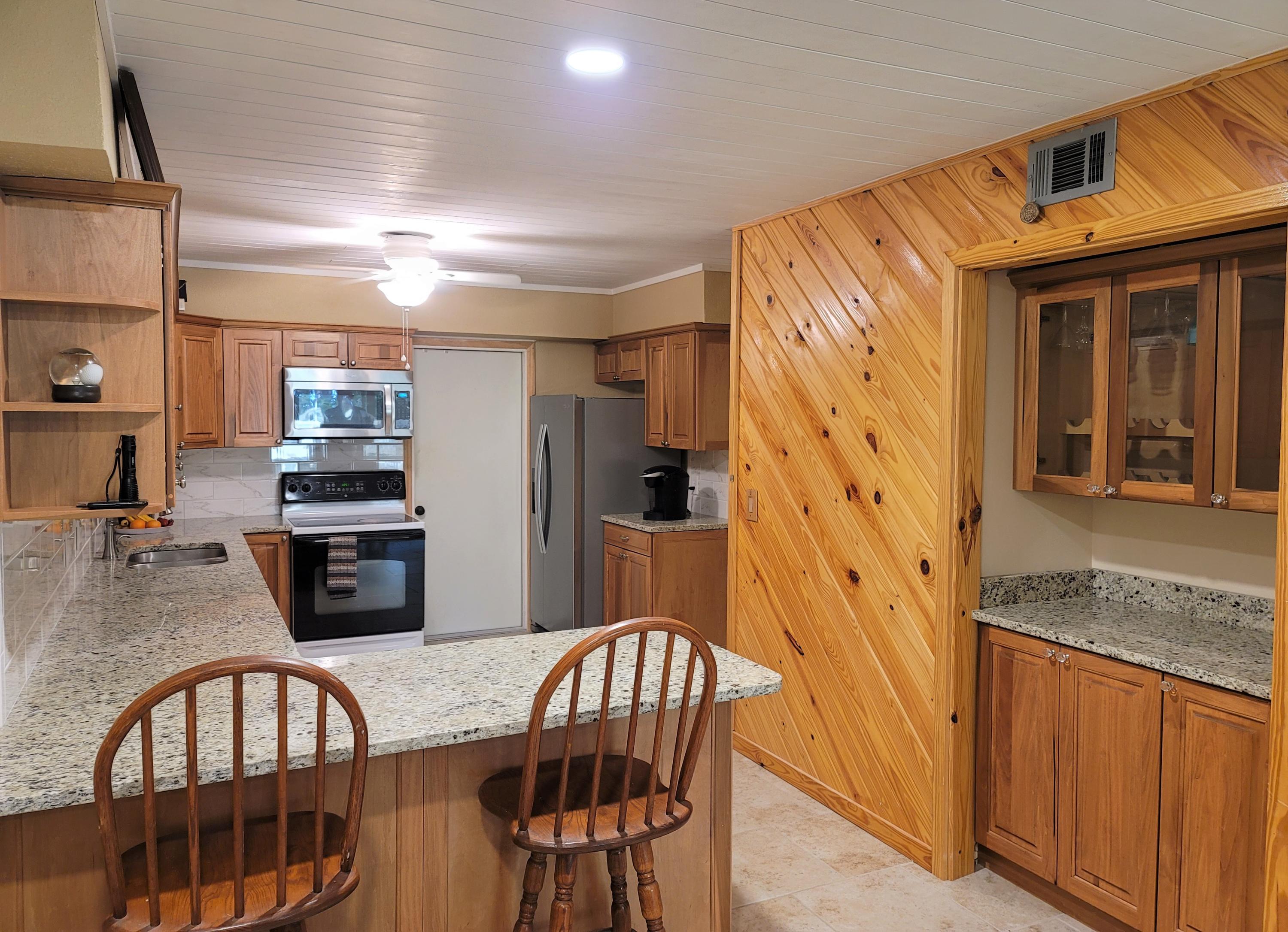 BAYWOOD T/H - Residential