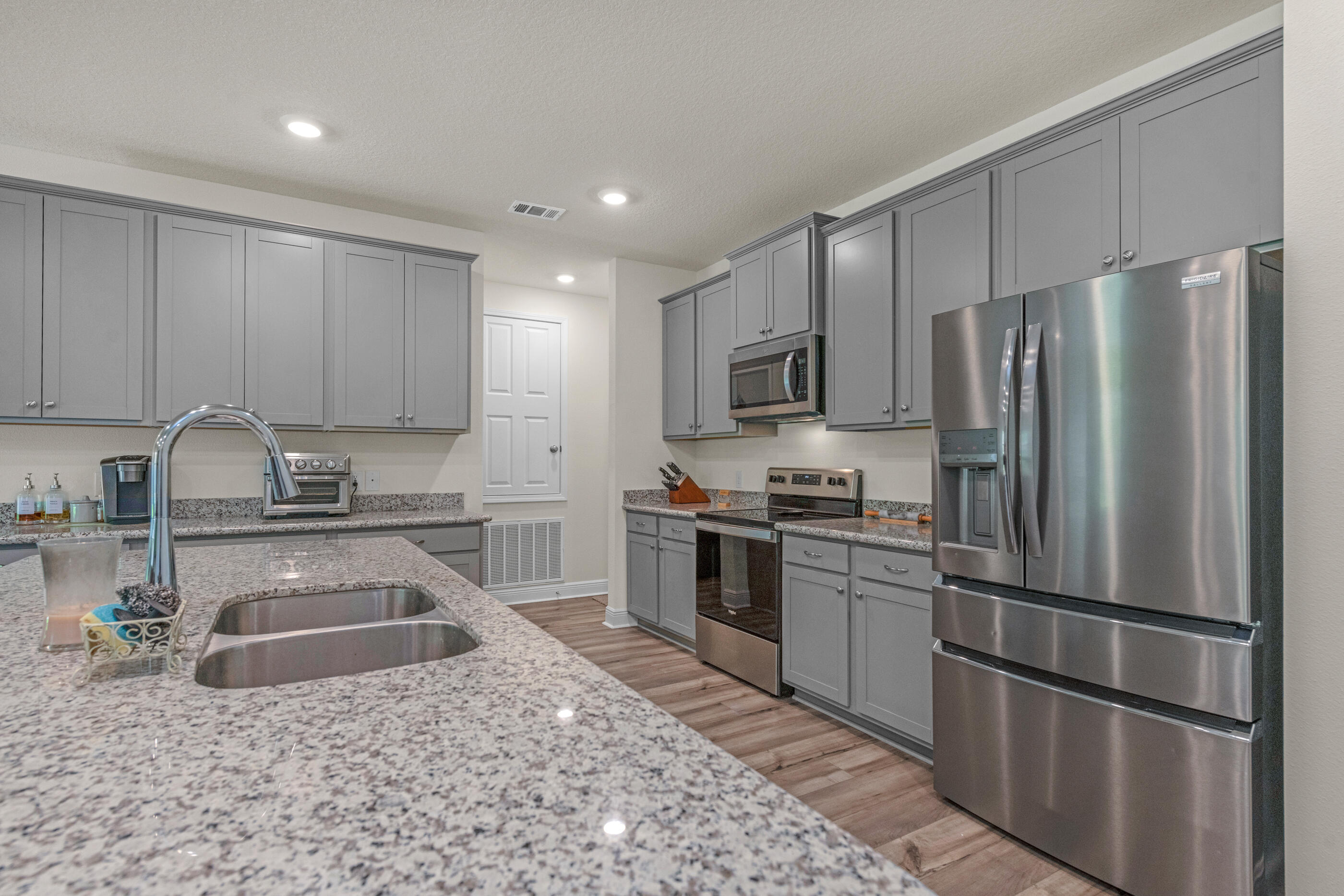 Airway Oaks - Residential Lease