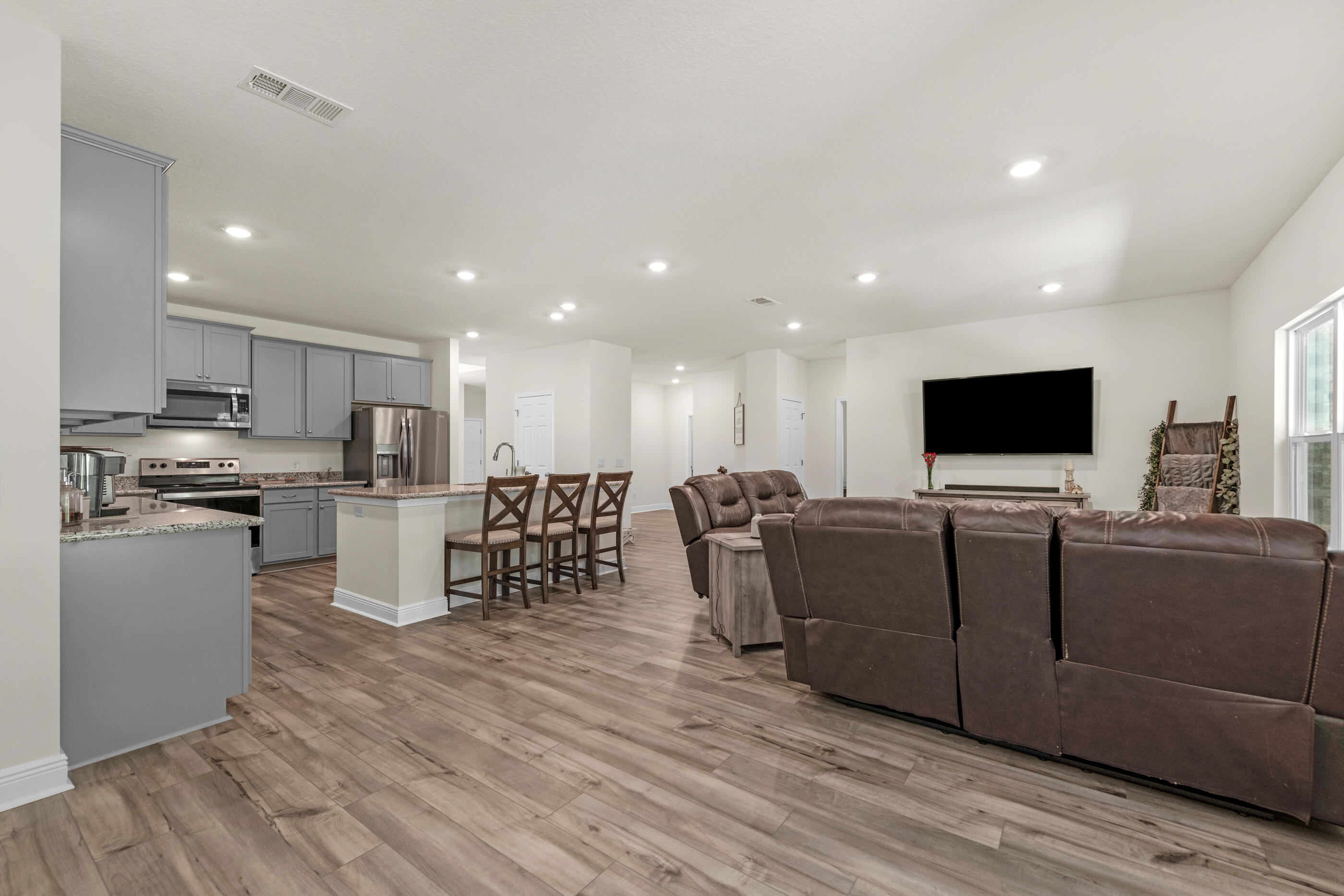 Airway Oaks - Residential Lease