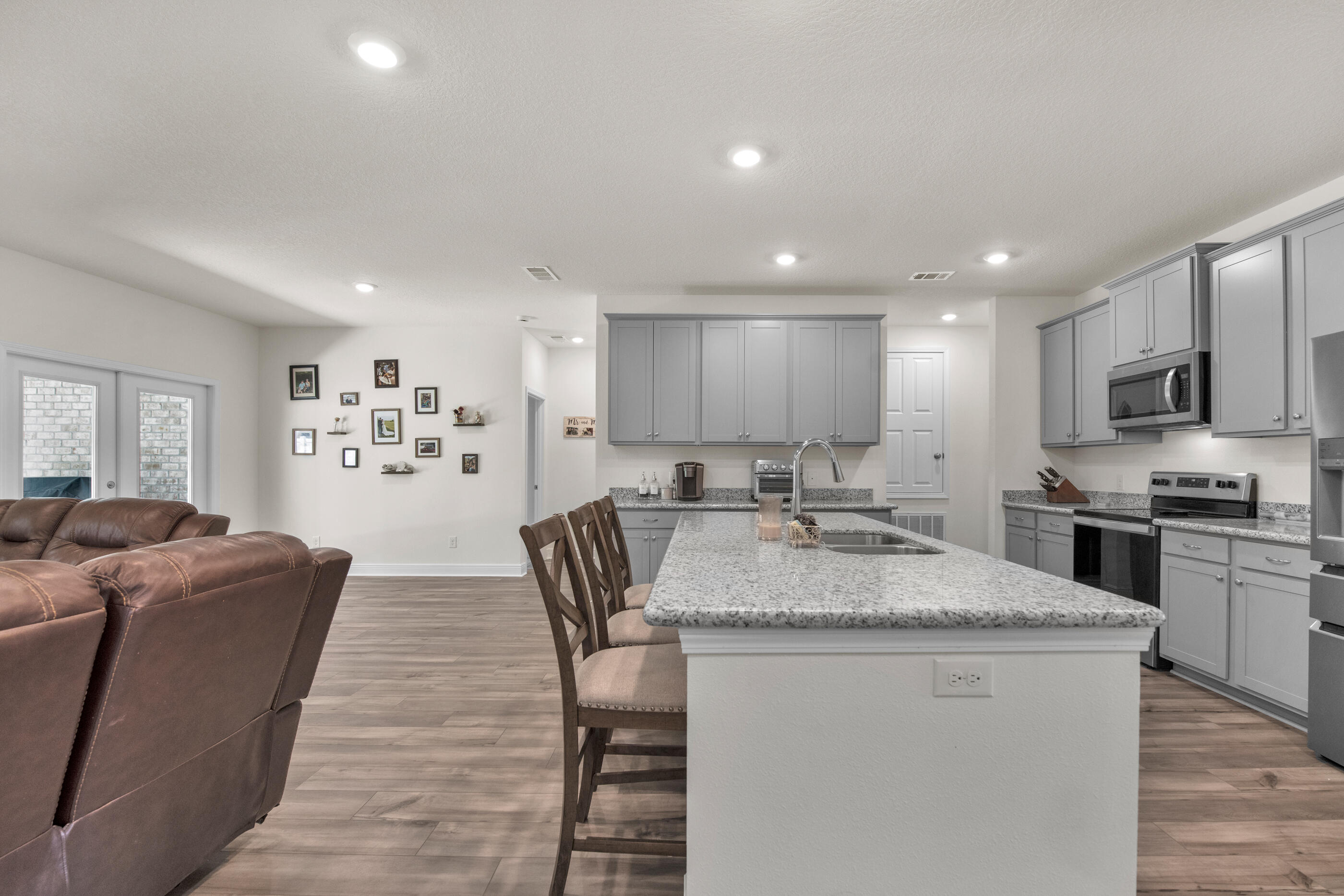 Airway Oaks - Residential Lease