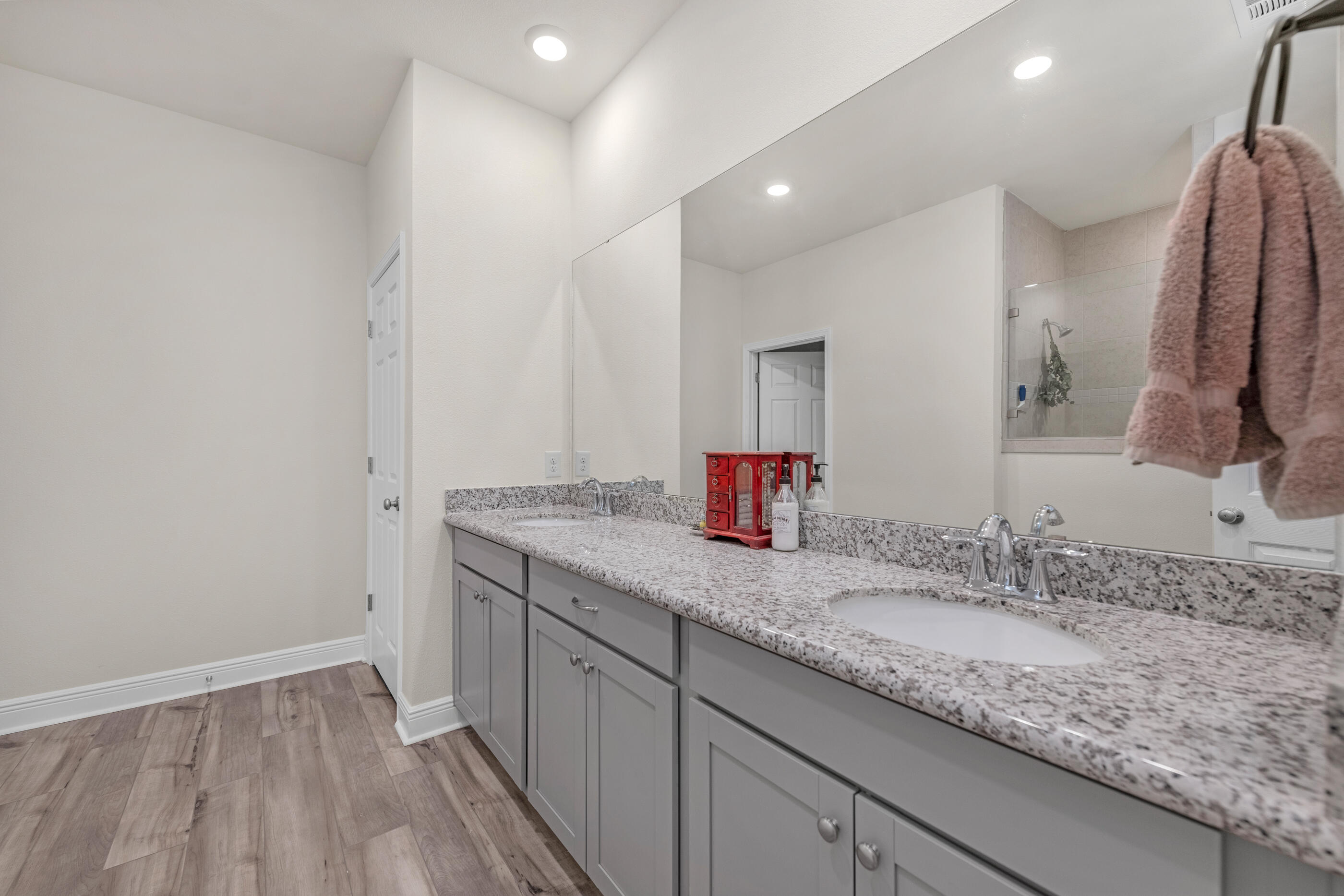 Airway Oaks - Residential Lease