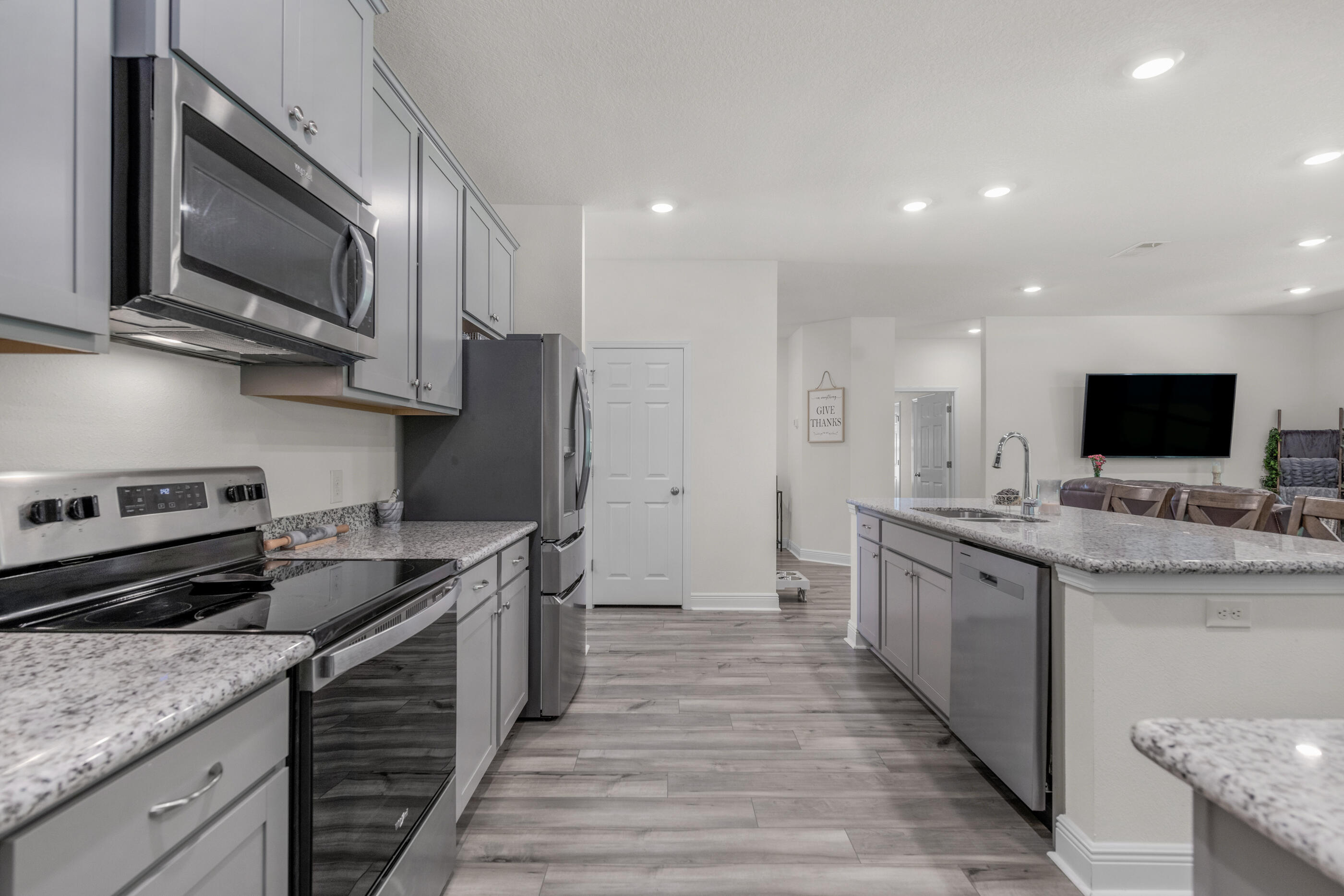 Airway Oaks - Residential Lease