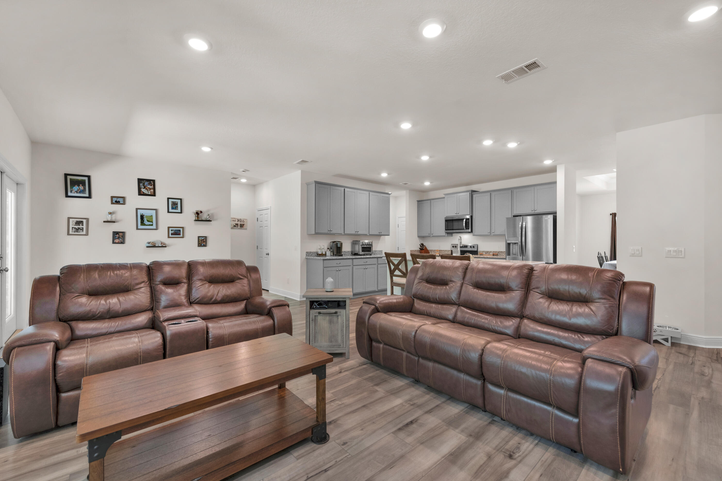 Airway Oaks - Residential Lease