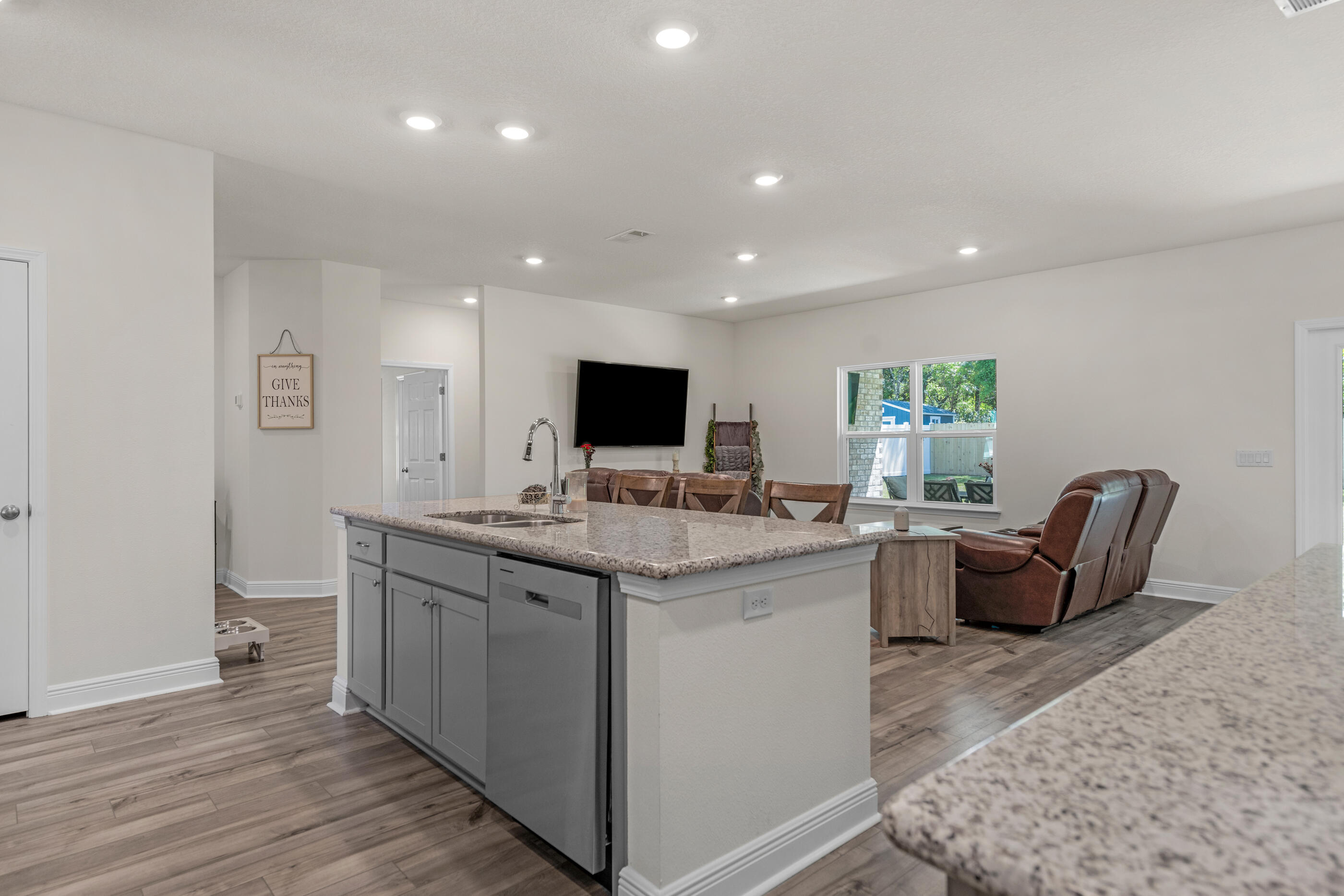 Airway Oaks - Residential Lease