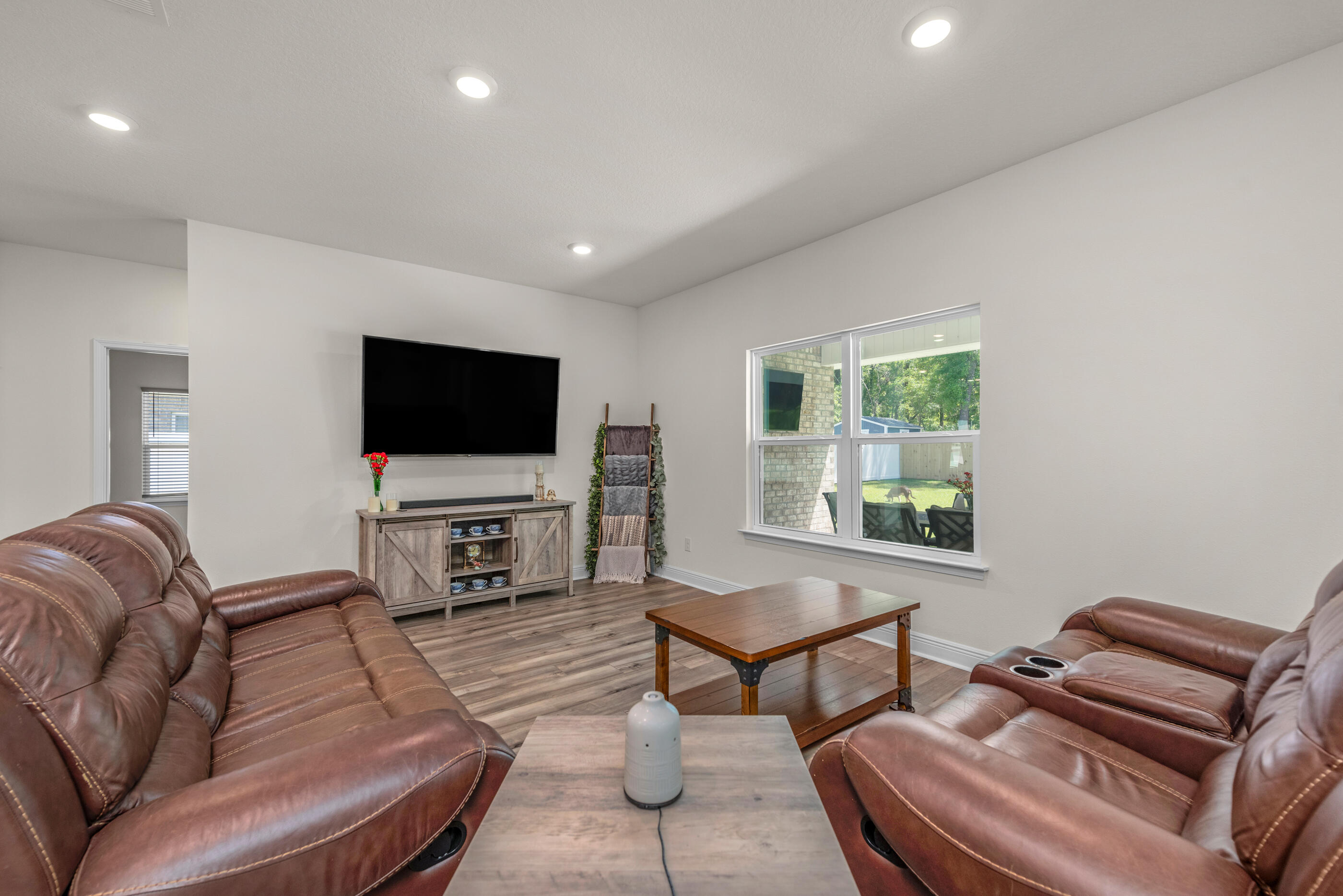 Airway Oaks - Residential Lease