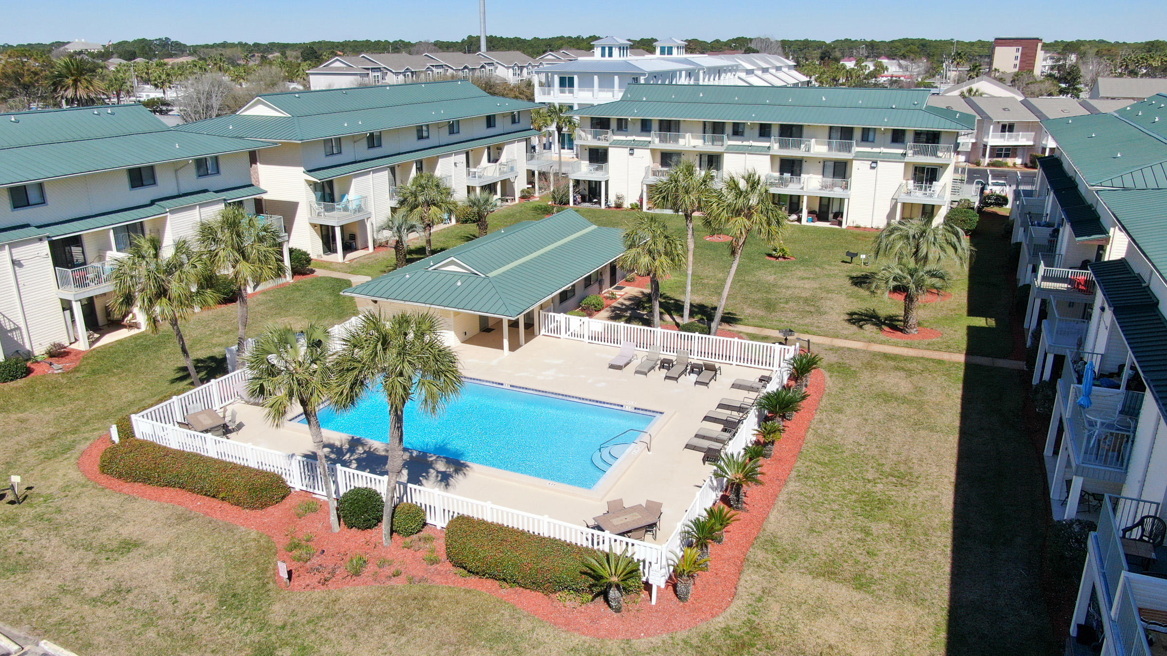 SANDPRINTS CONDO II - Residential