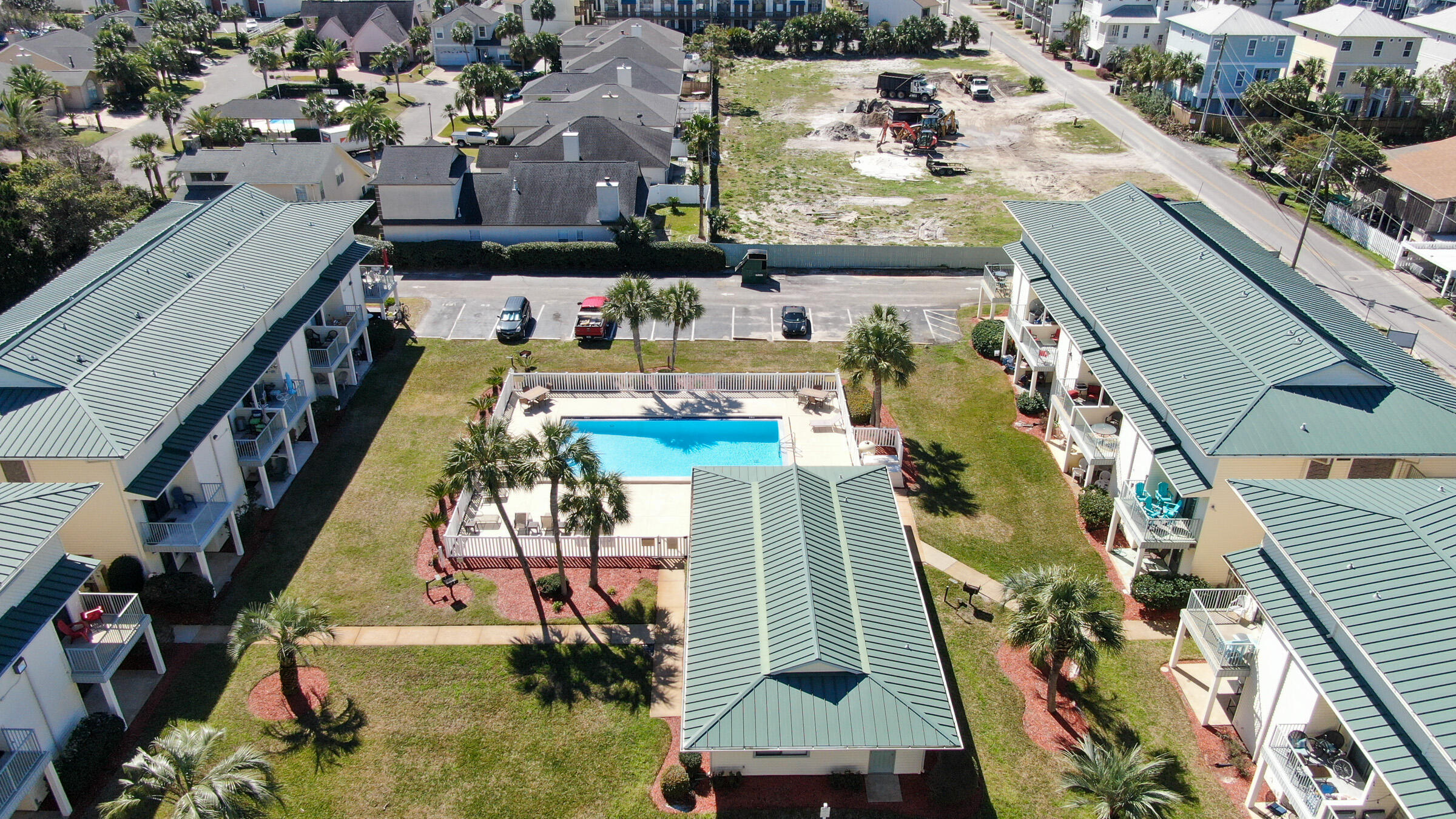 SANDPRINTS CONDO II - Residential