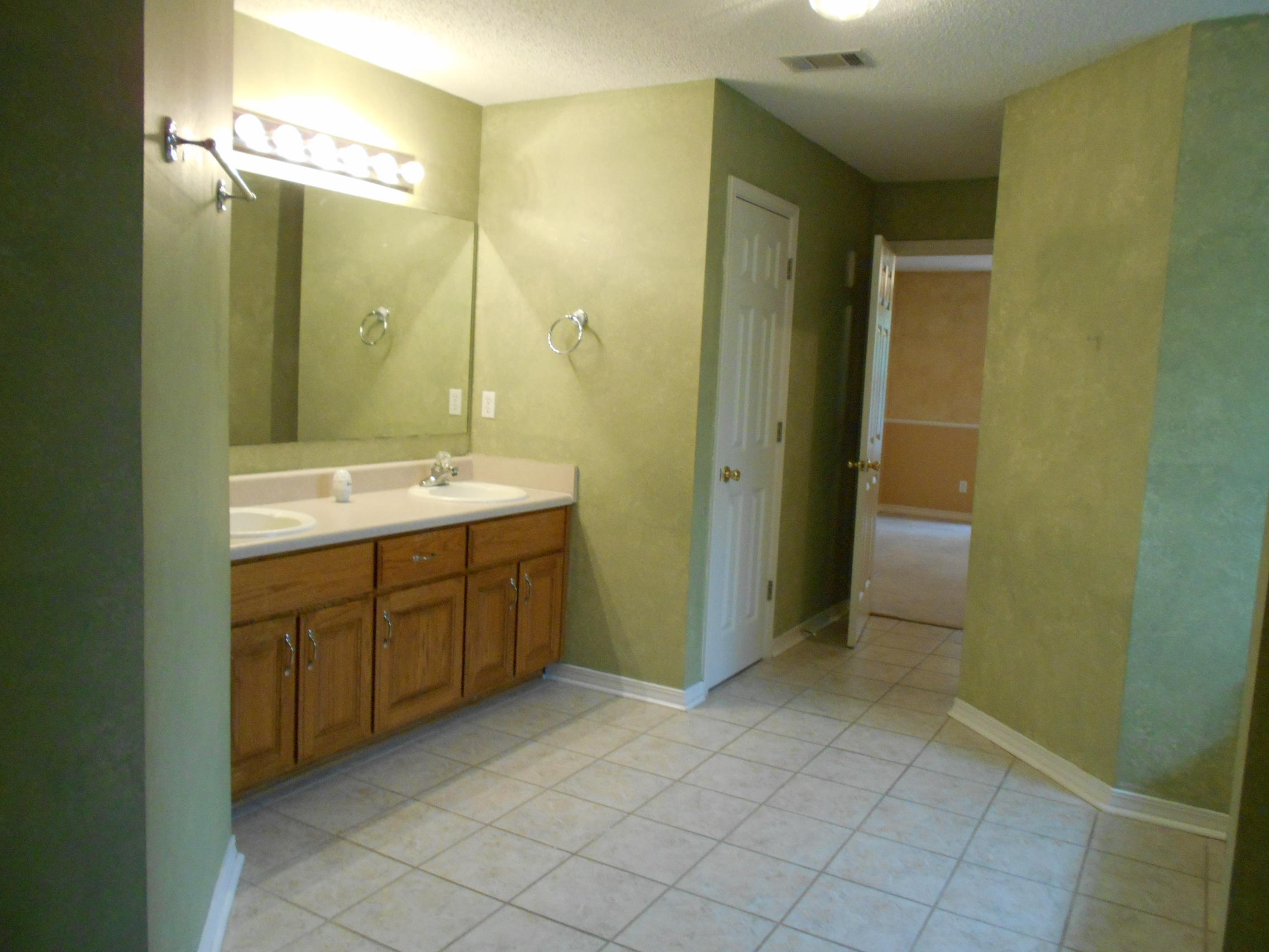 VILLA DANIELLE 1ST ADDN - Residential