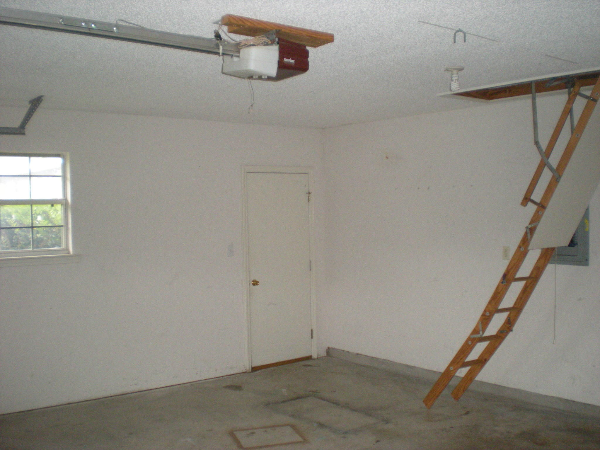 VILLA DANIELLE 1ST ADDN - Residential