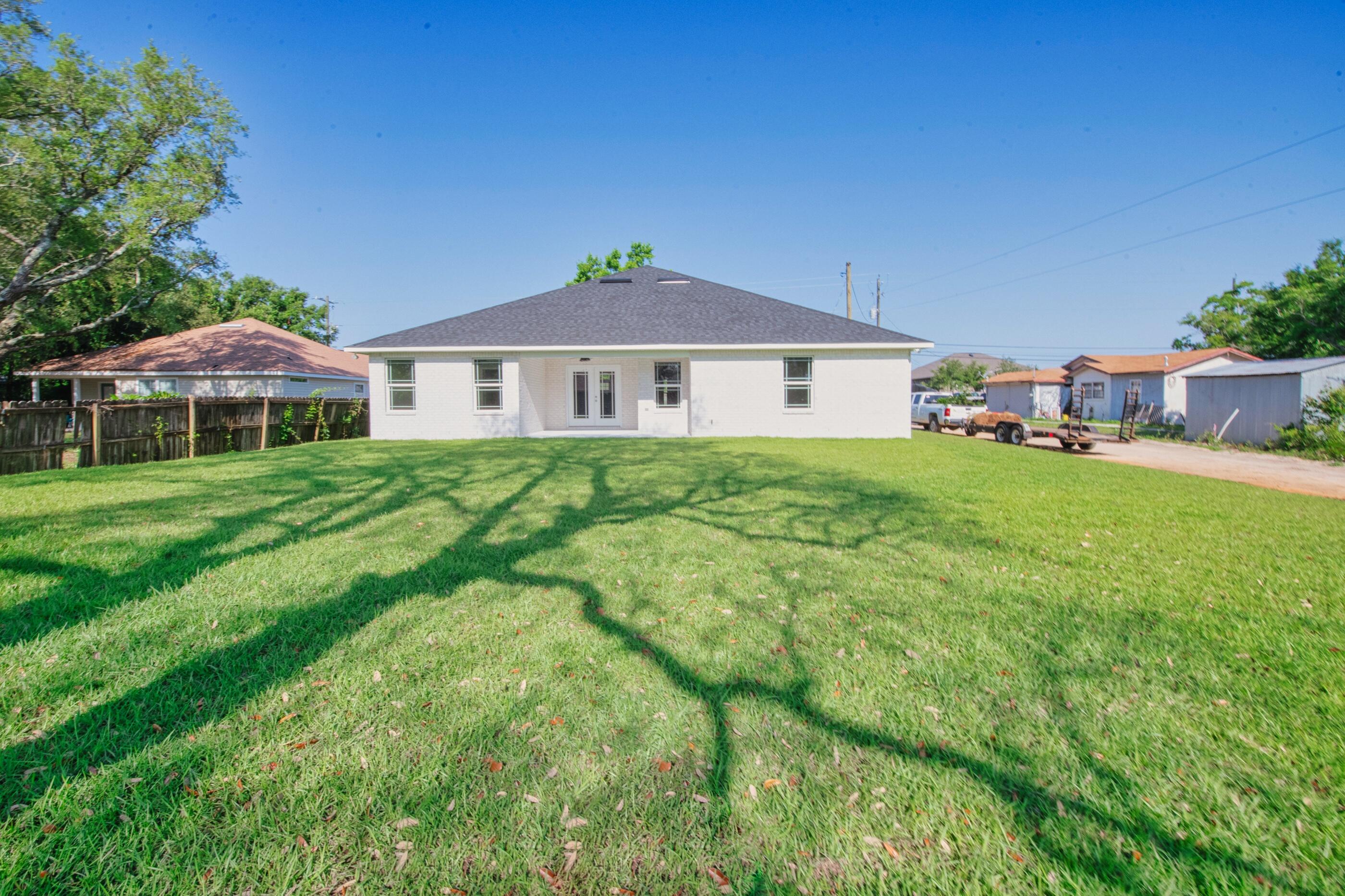 THE PINES - Residential