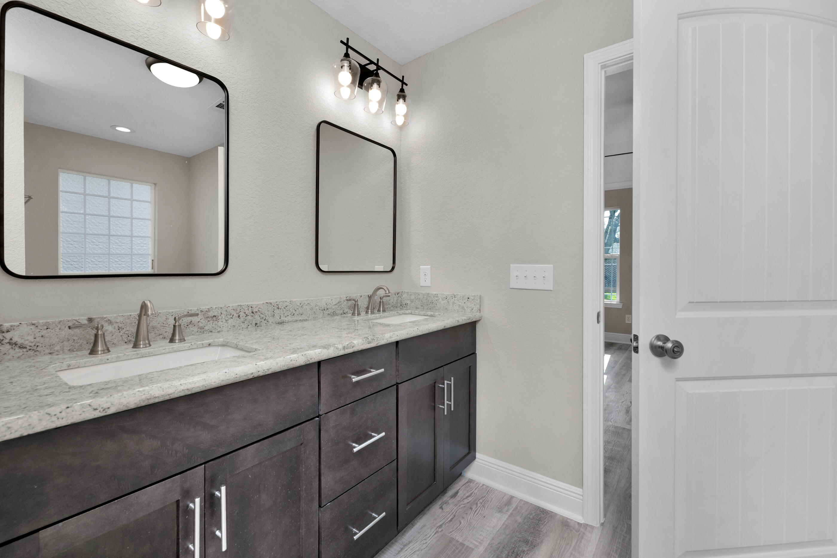 THE PINES - Residential