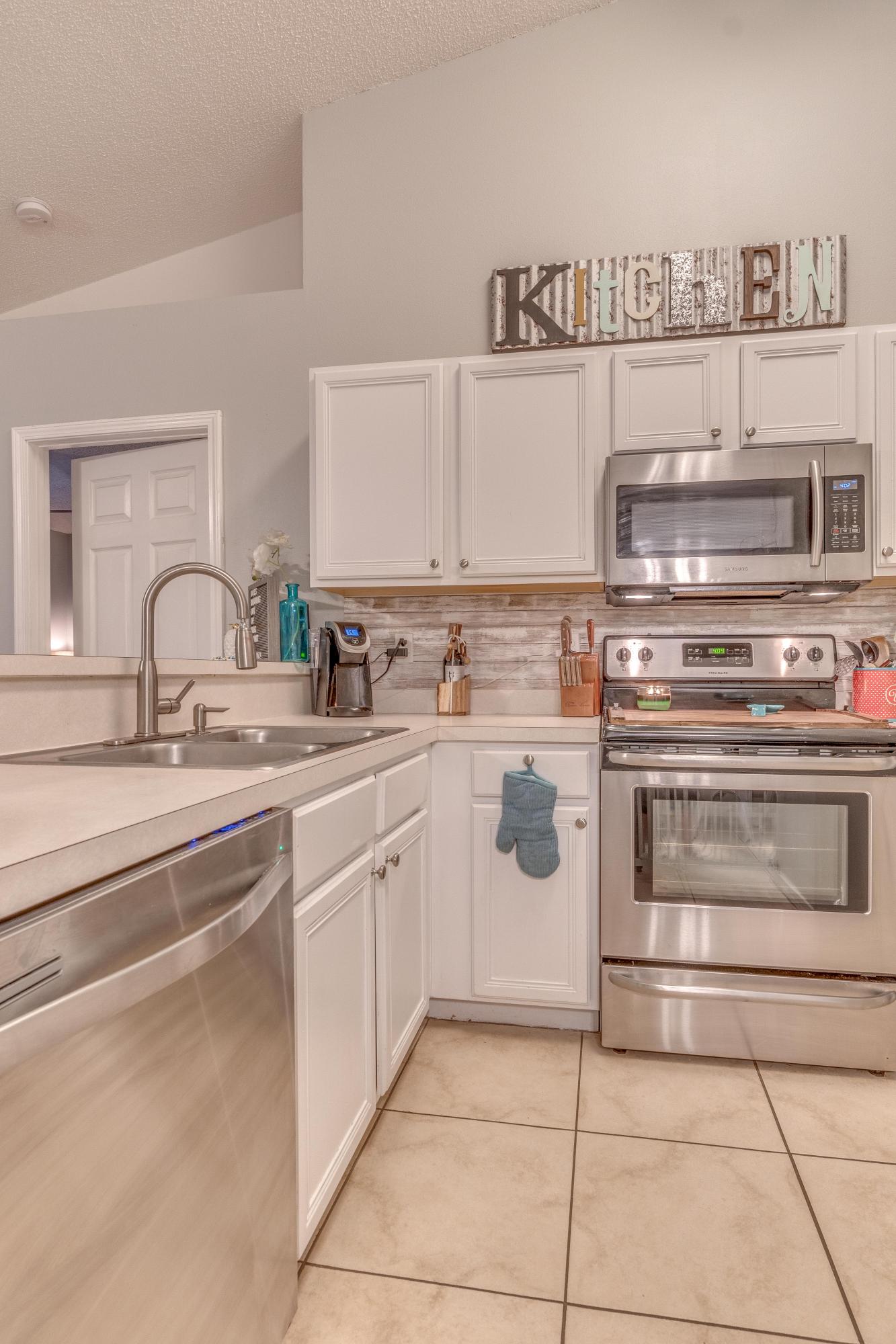 RIDGE CREST PH I - Residential