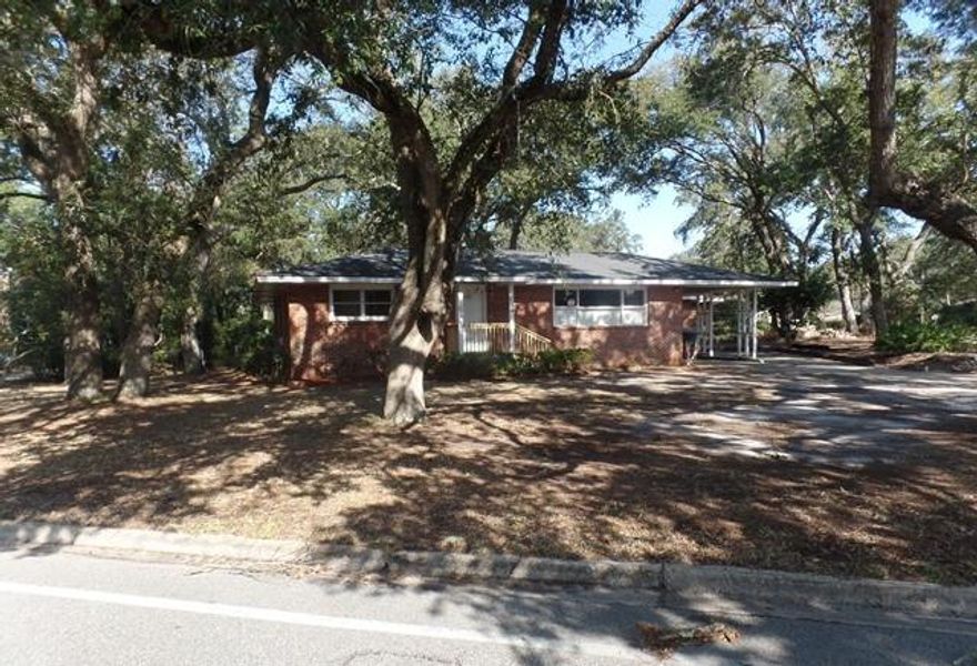 REO ~ Spacious 3 Bd / 2 Ba older home is situated on a corner lot close to shopping, dining & downtown FWB. The home offers hardwood floors through out the living room & formal dining room. The kitchen features breakfast nook as well breakfast bar. All three bedrooms offer hardwoods. Don't miss out on all this home has to offer. This is a Fannie Mae HomePath property.