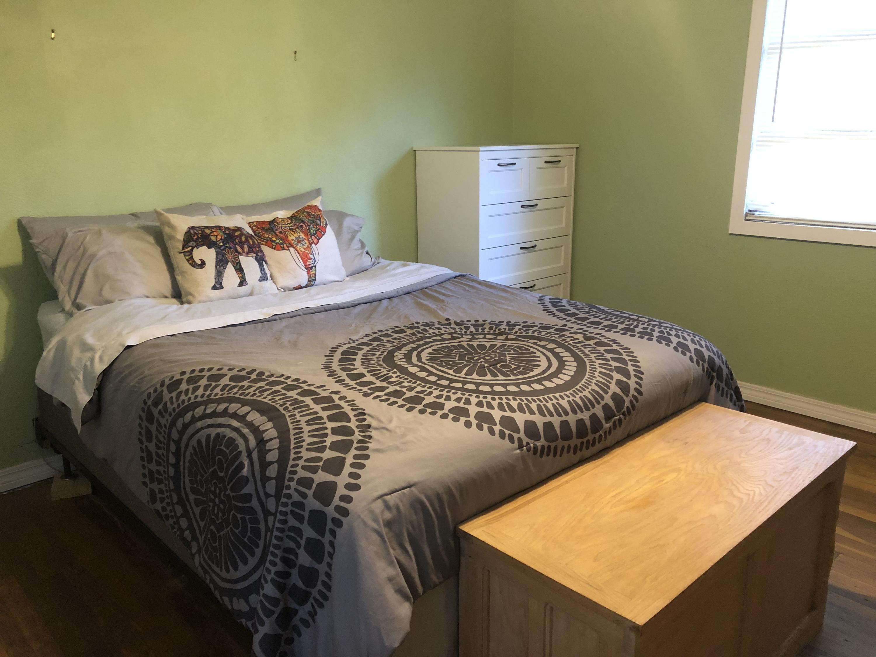 NAVY POINT - Residential