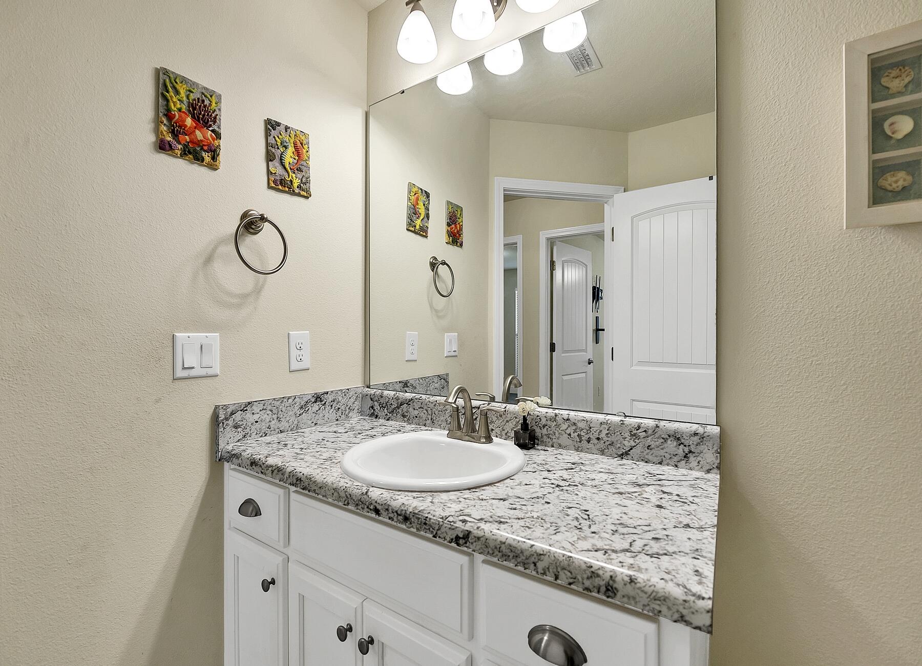 HIDDEN VALLEY - Residential Lease