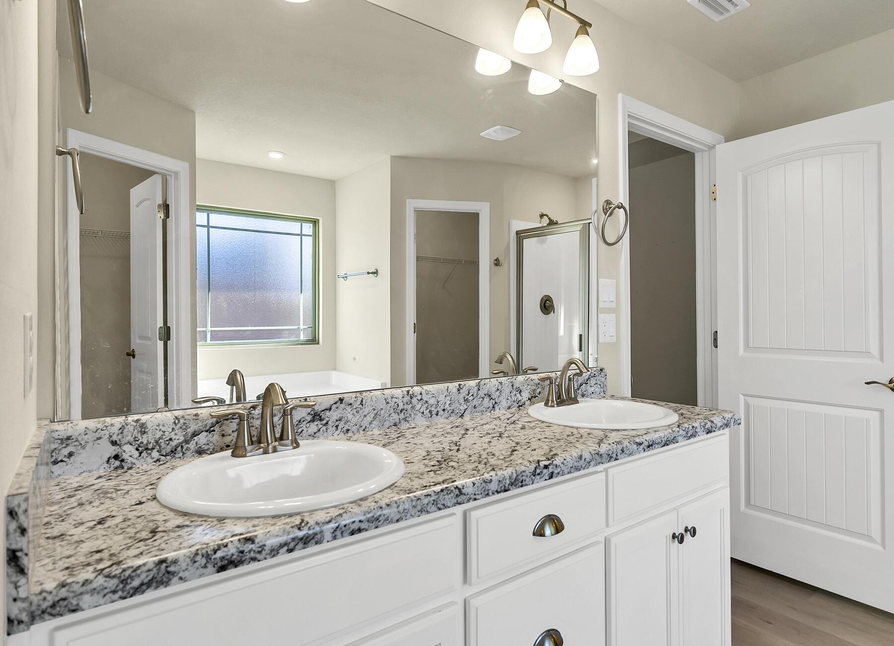 HIDDEN VALLEY - Residential Lease