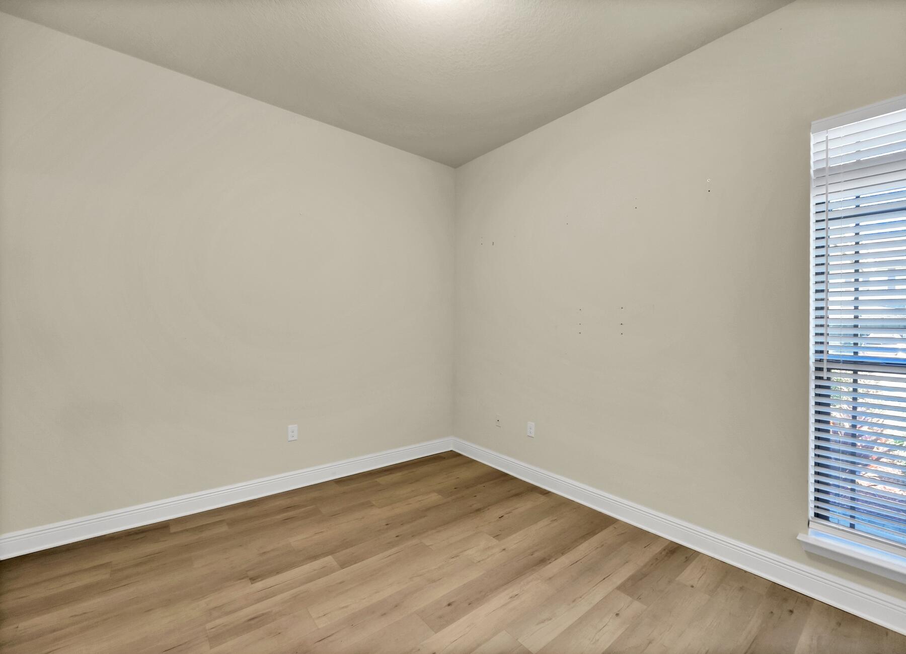 HIDDEN VALLEY - Residential Lease