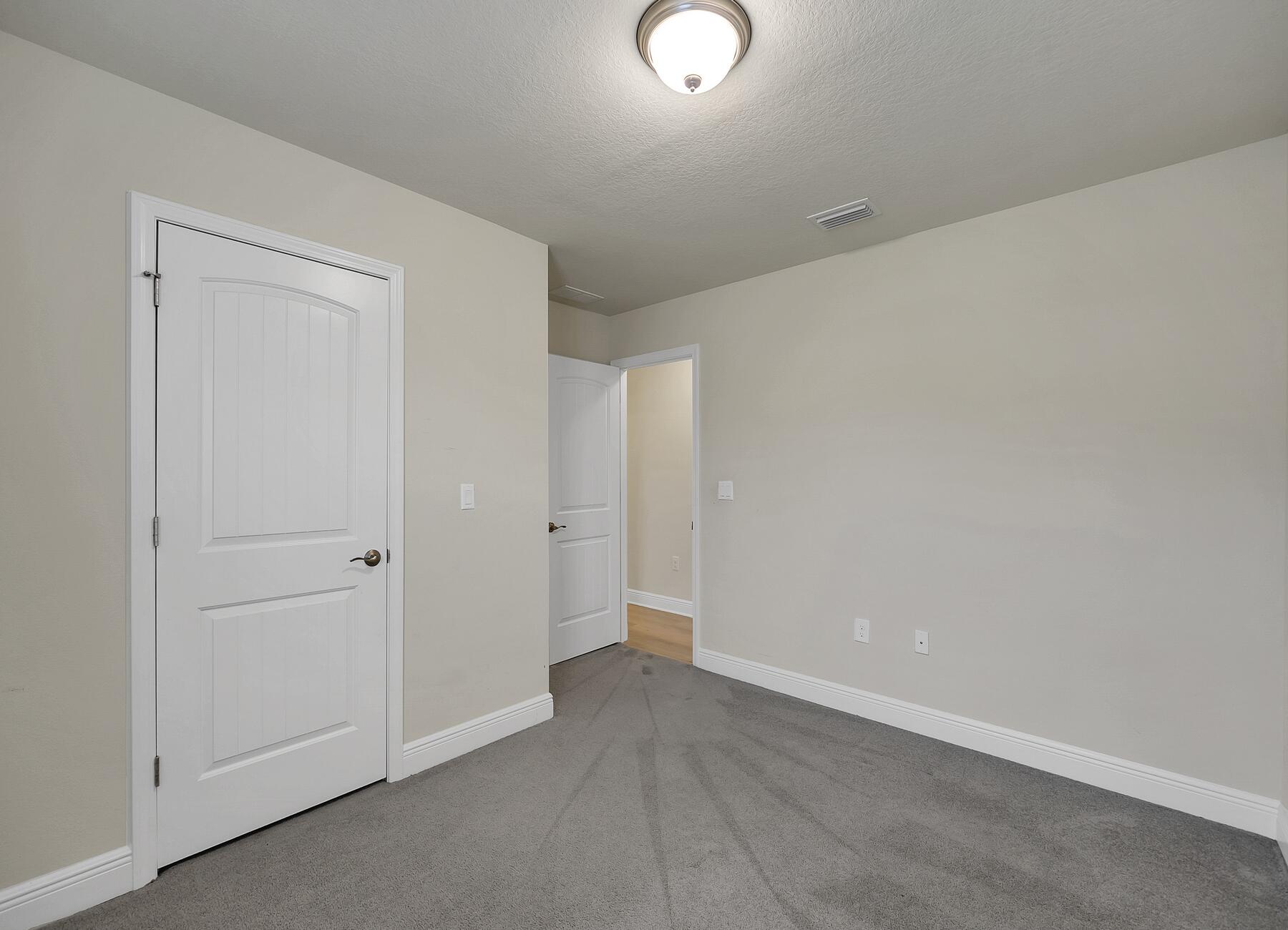 HIDDEN VALLEY - Residential Lease