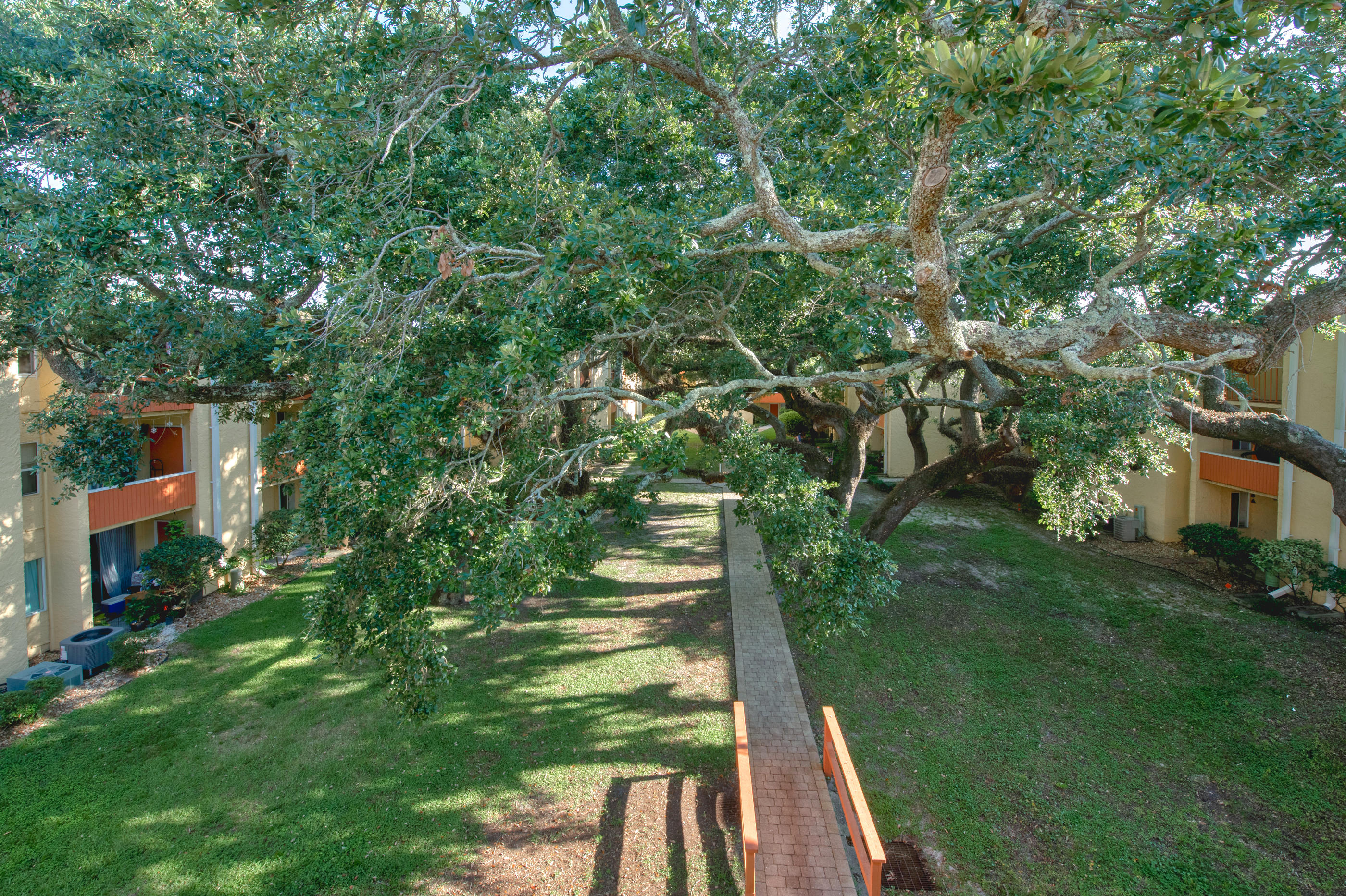 CEDARS CONDO - Residential