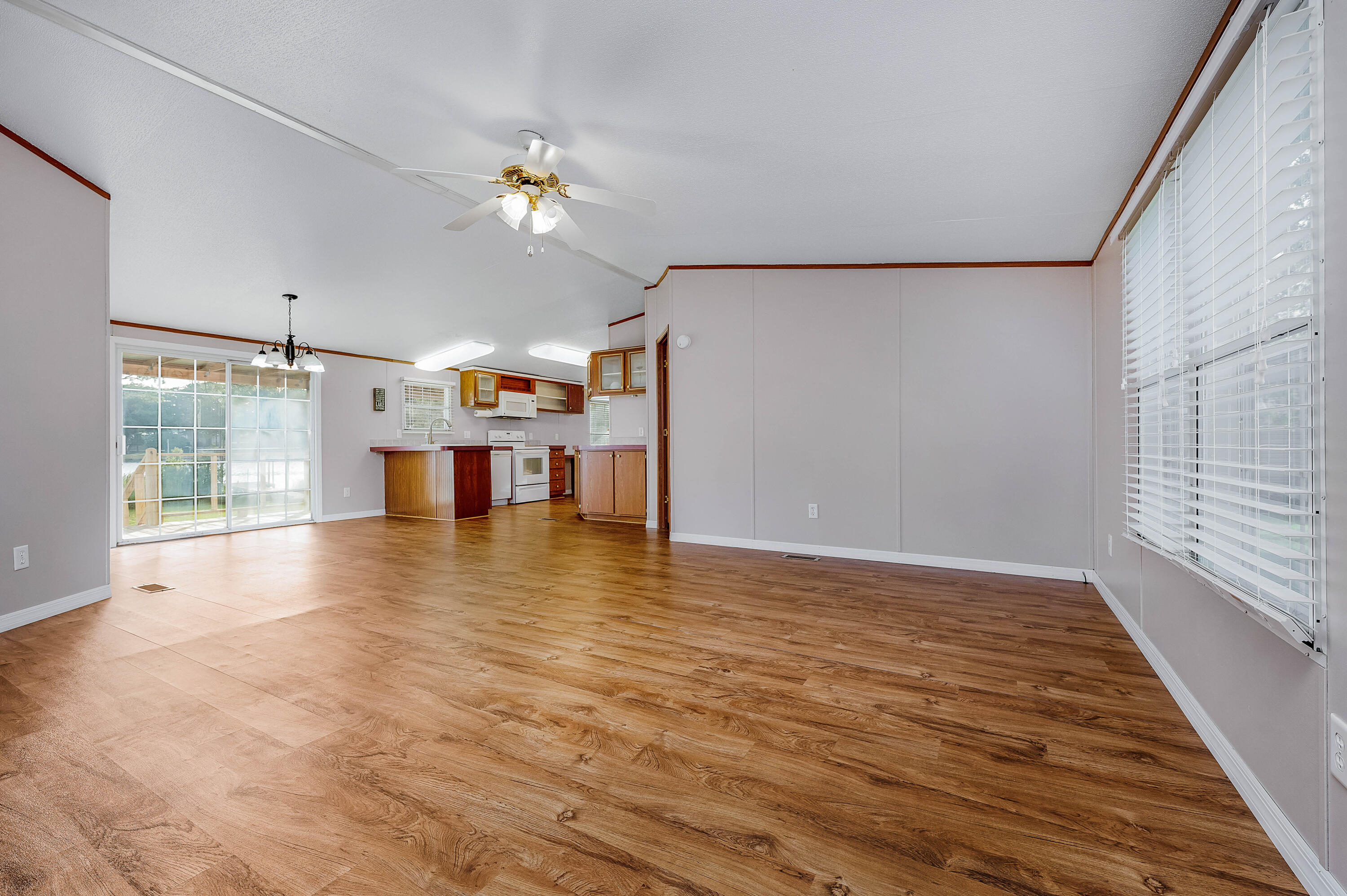 PARADISE ISLAND - Residential