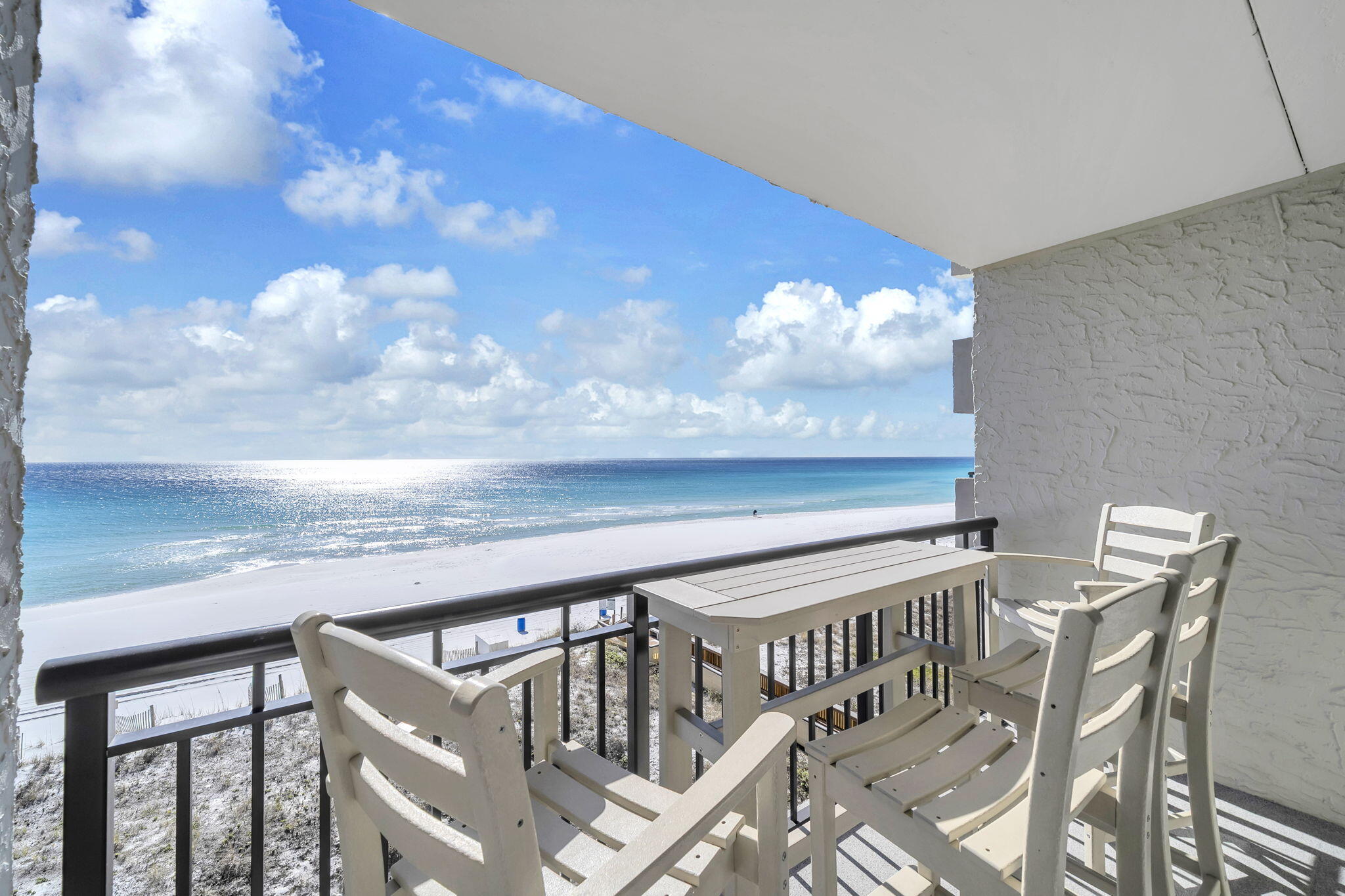 ISLAND ECHO CONDO - Residential