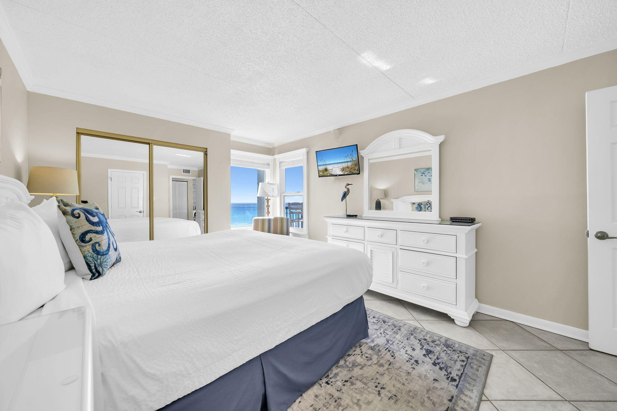 ISLAND ECHO CONDO - Residential