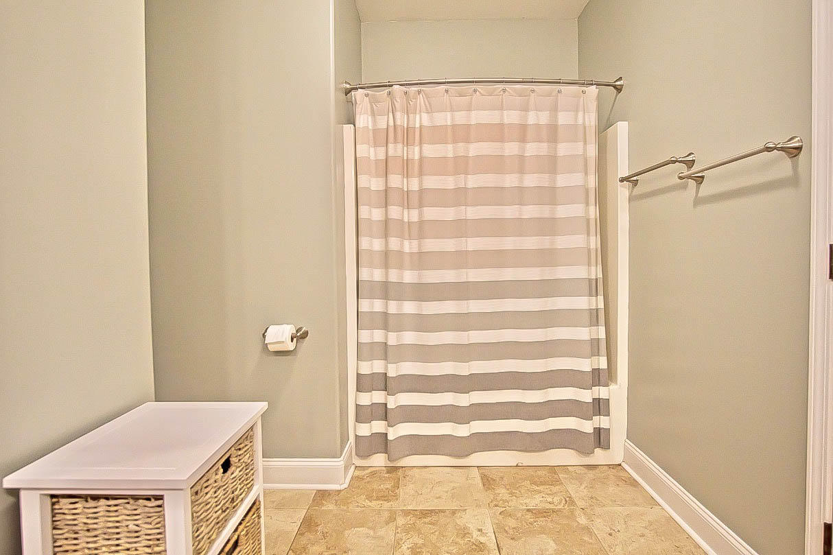 VALPARAISO PINECREST 6 - Residential