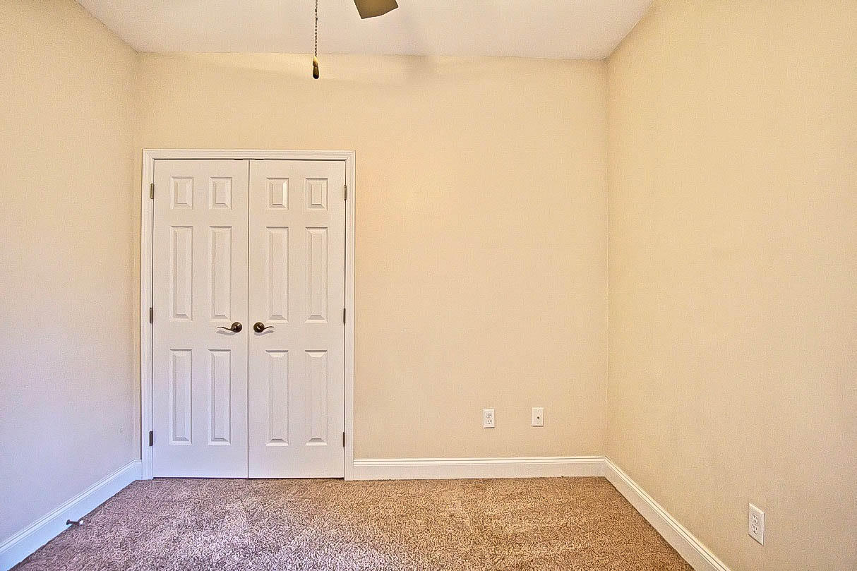 VALPARAISO PINECREST 6 - Residential