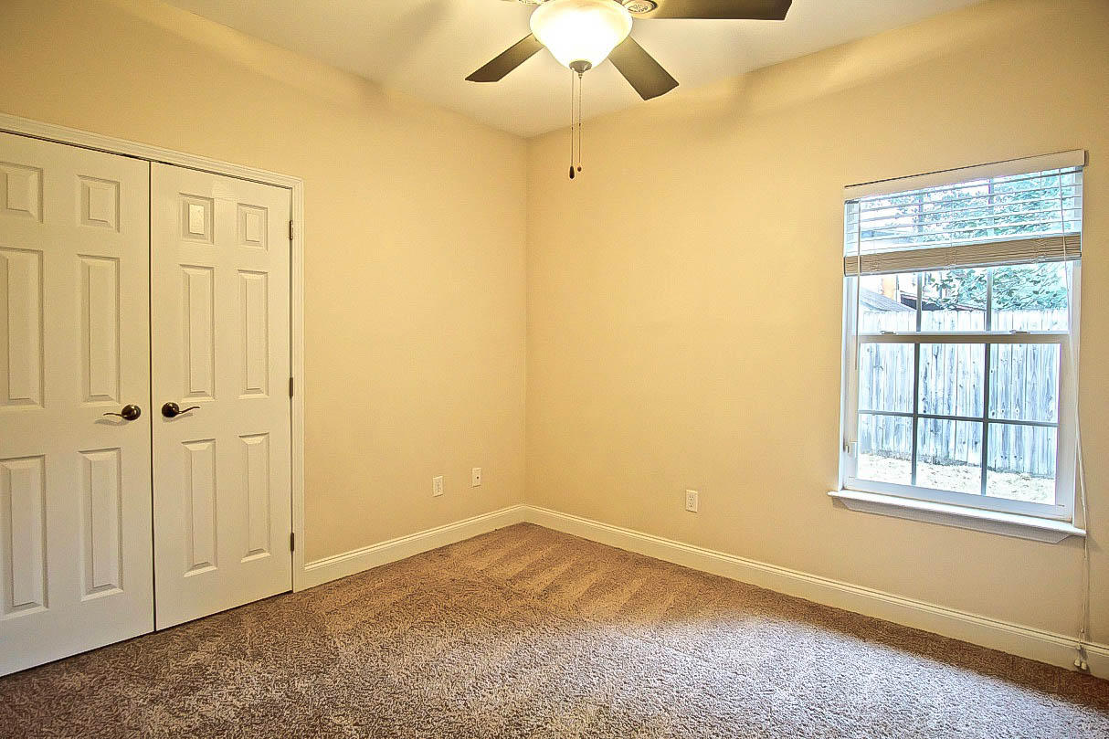 VALPARAISO PINECREST 6 - Residential