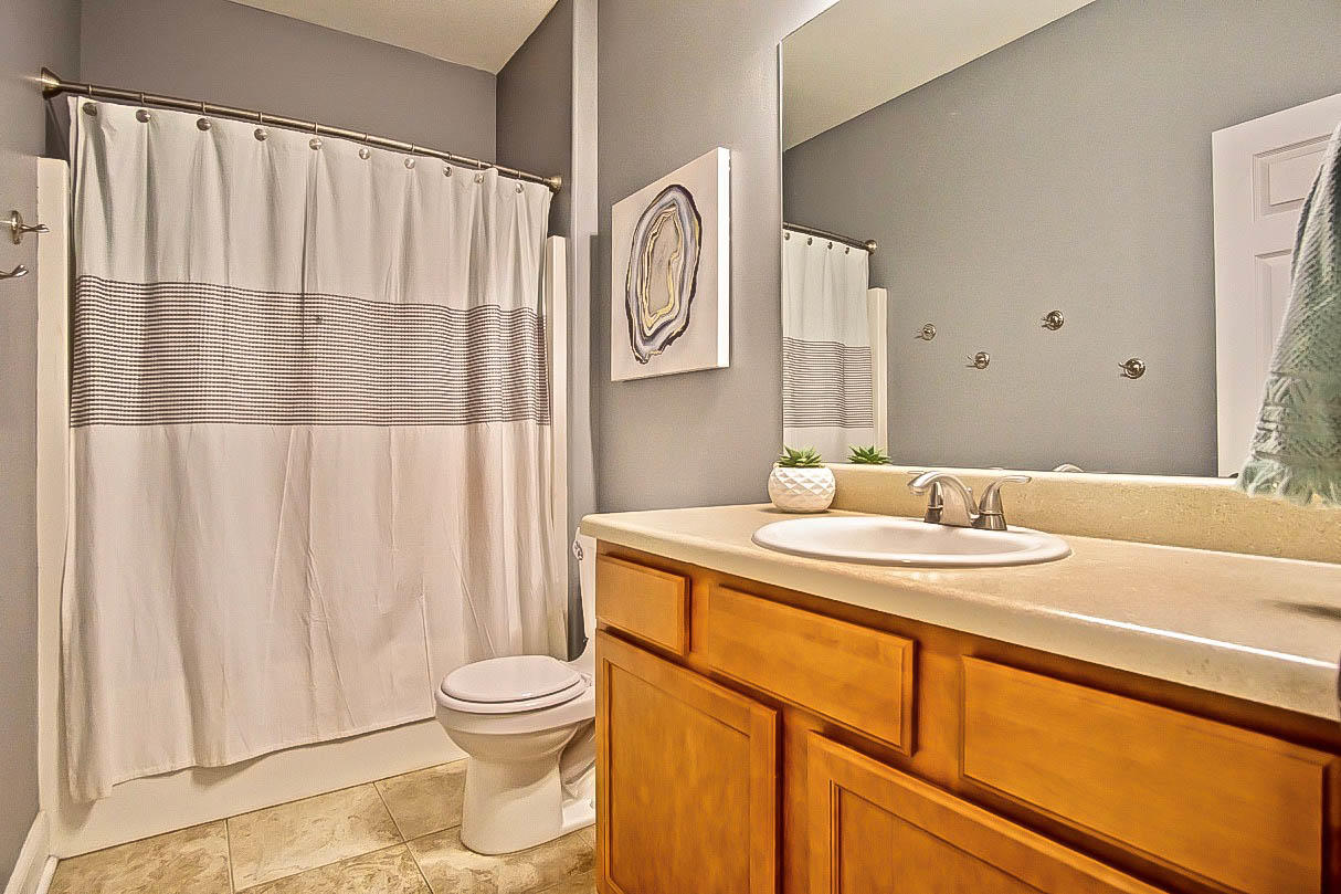 VALPARAISO PINECREST 6 - Residential