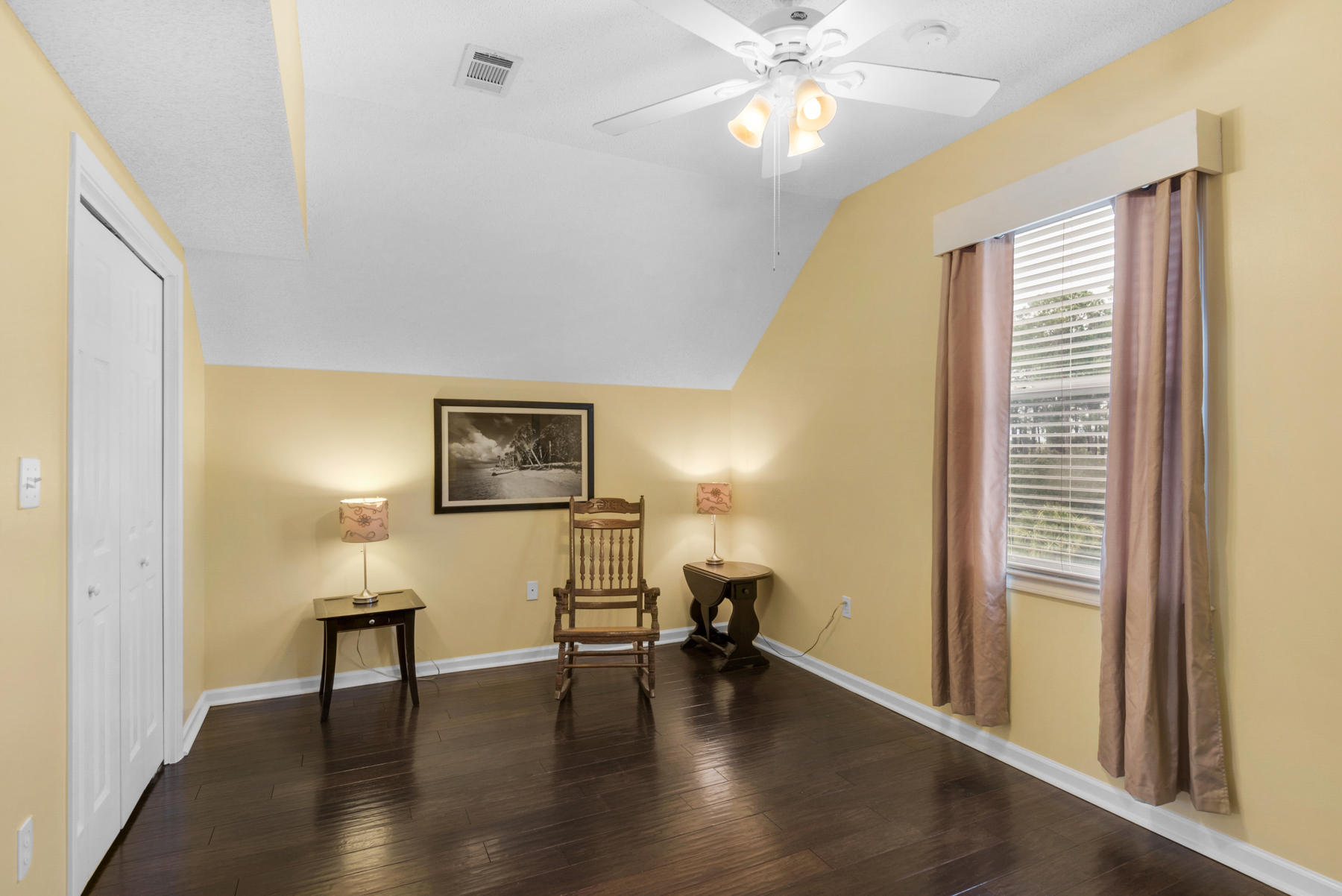 SEA DUNES - Residential