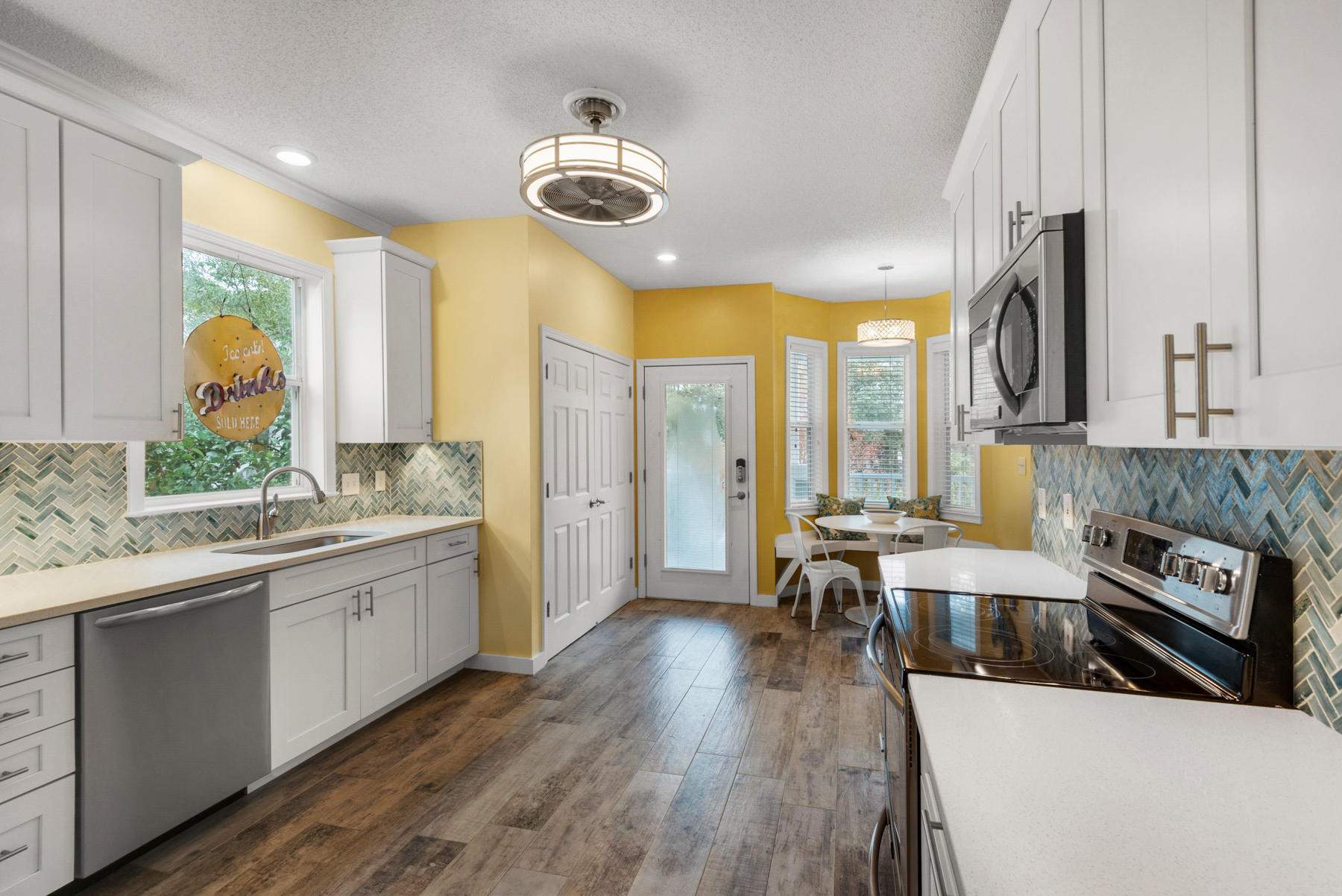 SEA DUNES - Residential