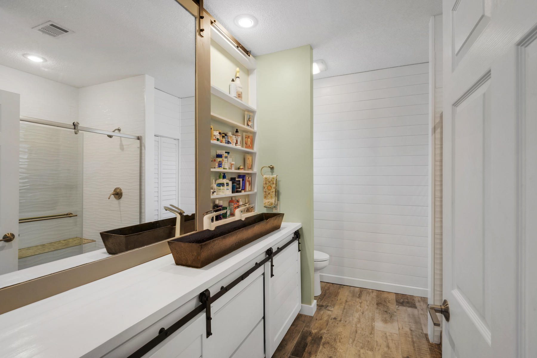 SEA DUNES - Residential