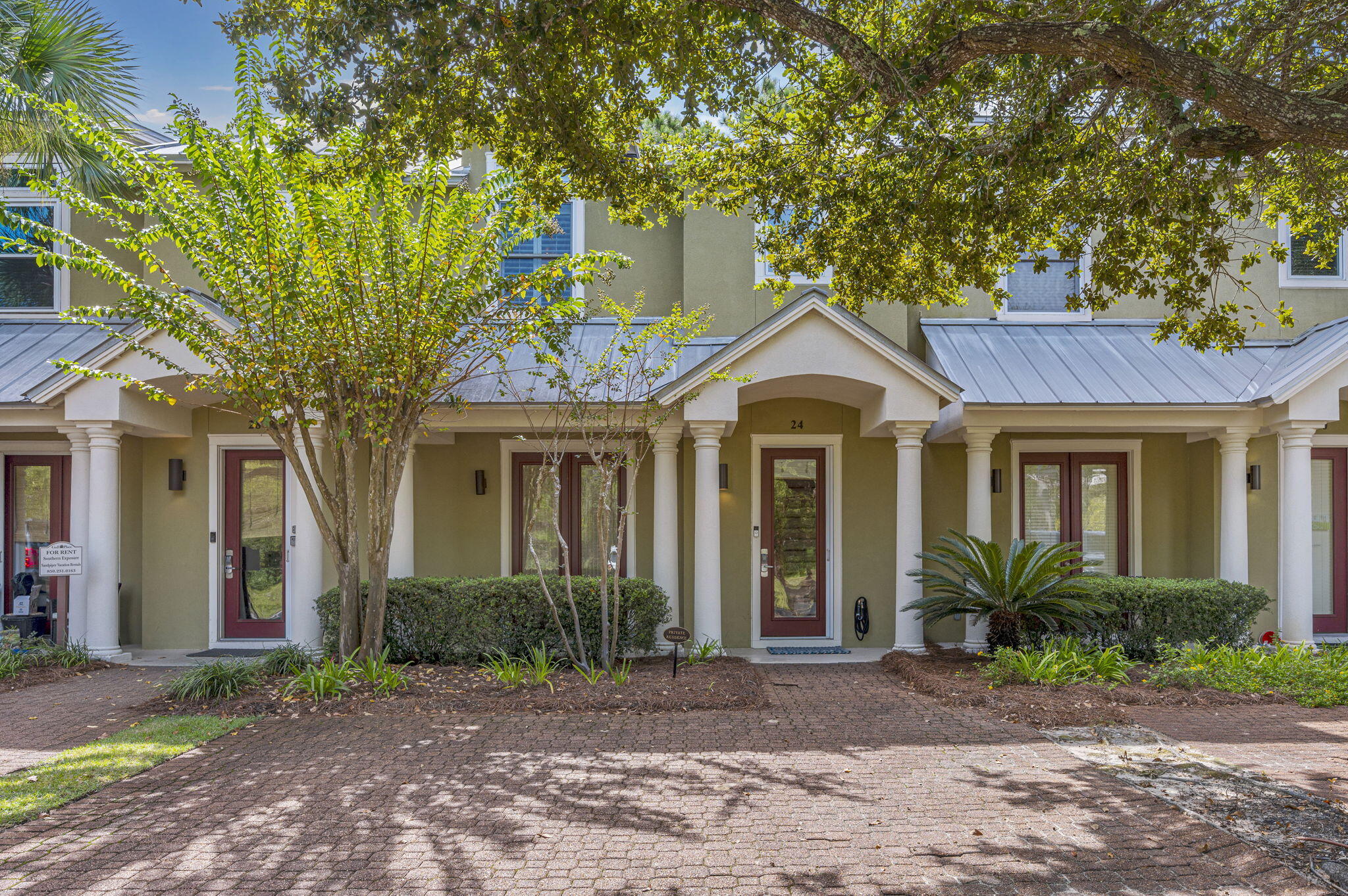 Gulf Place Courtyards - Residential