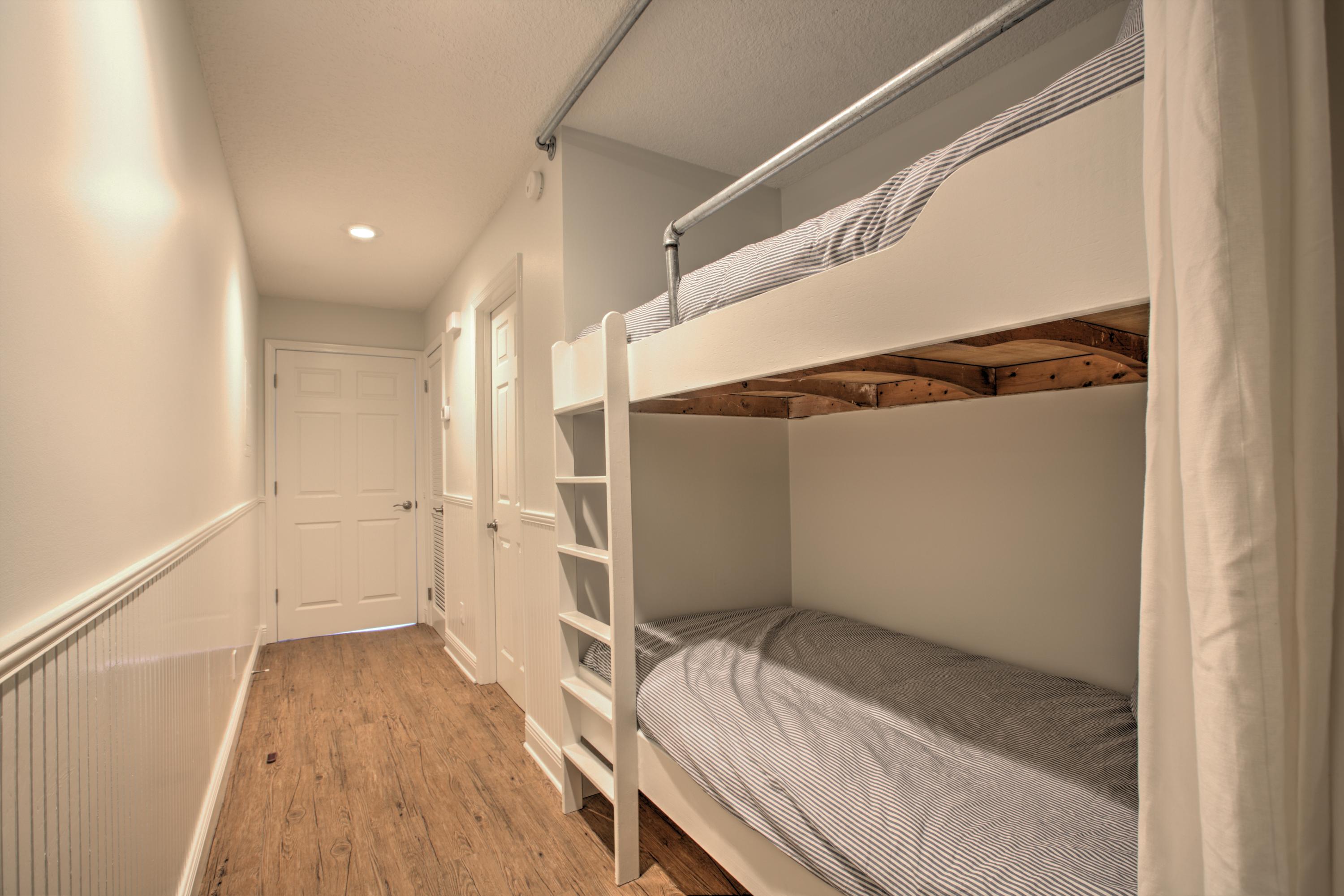 CORAL REEF CLUB PH 2 - Residential